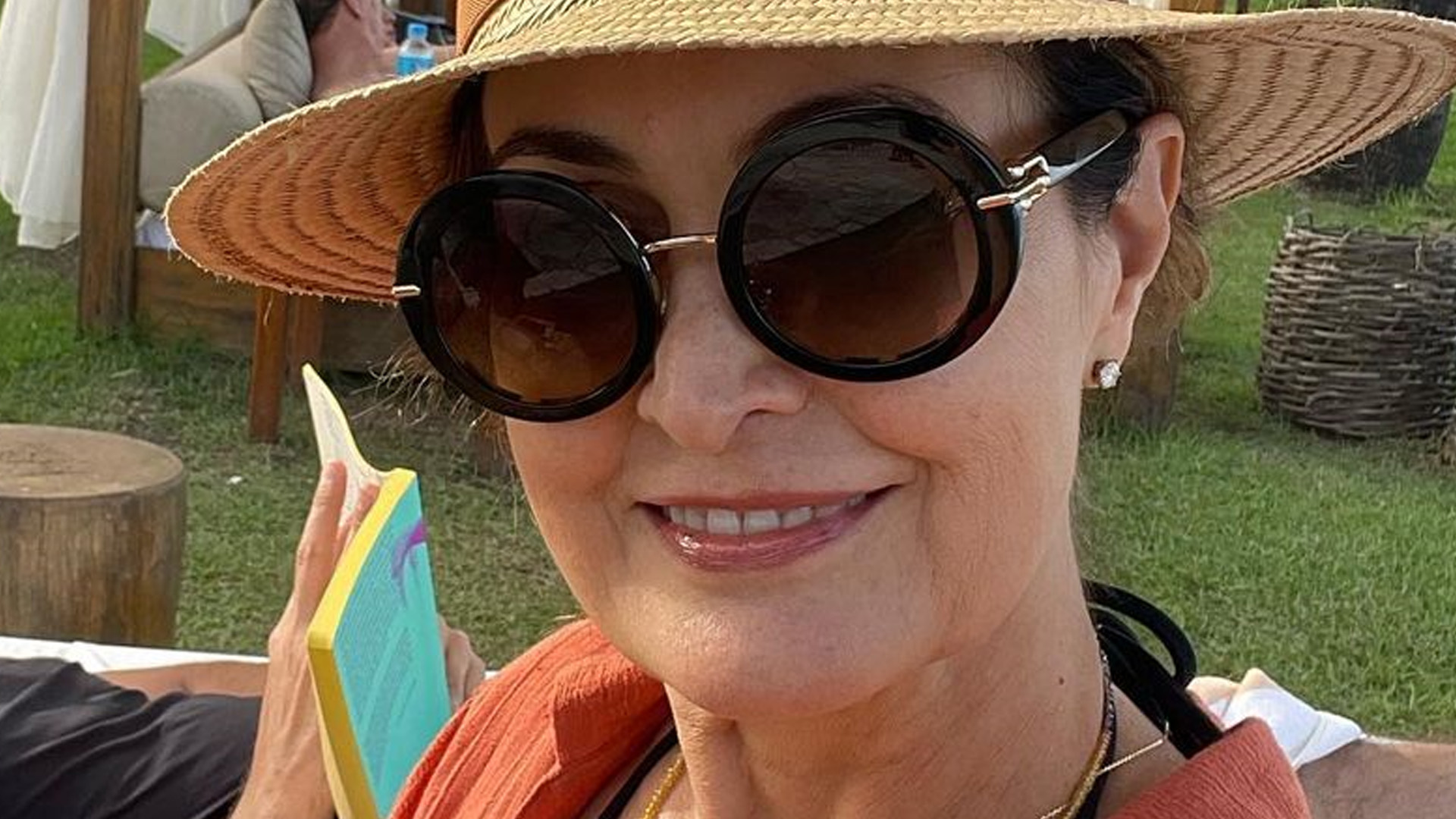 Com decotão, Fátima Bernardes expõe clique da intimidade com Túlio Gadêlha: “Pegada boa”