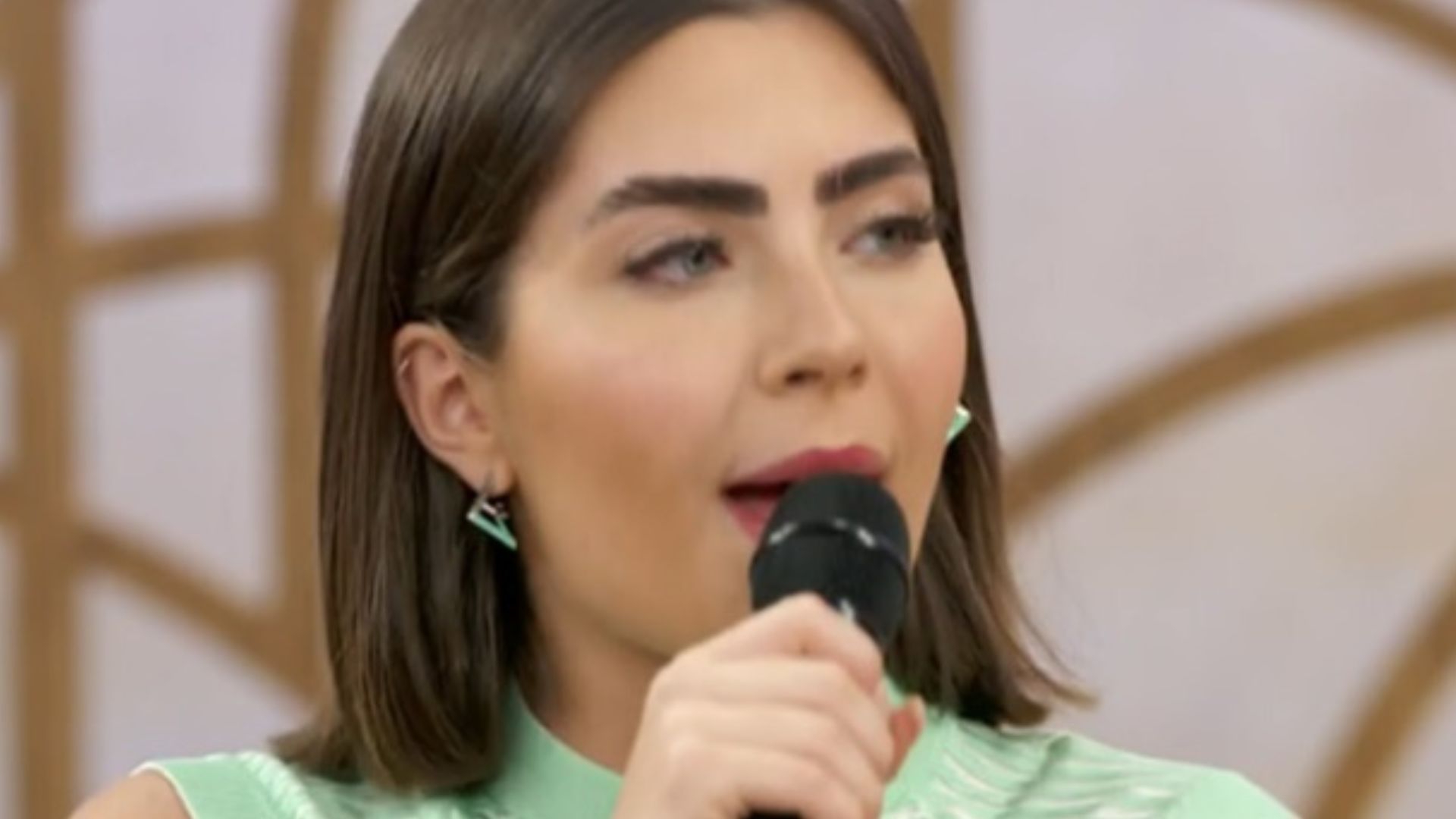 Jade Picon tem reação inesperada após exposição vergonhosa no ‘Encontro’: “Eu faço”