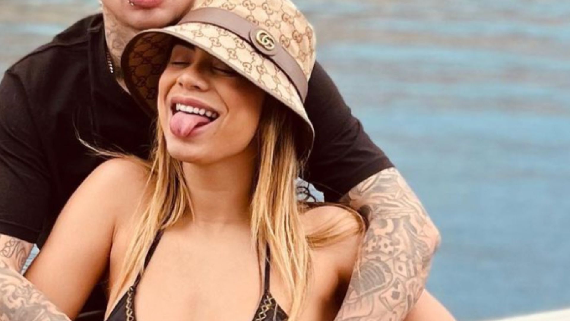 De fio-dental, Lexa ganha encoxada de Guimê em foto ousada: “Que química”