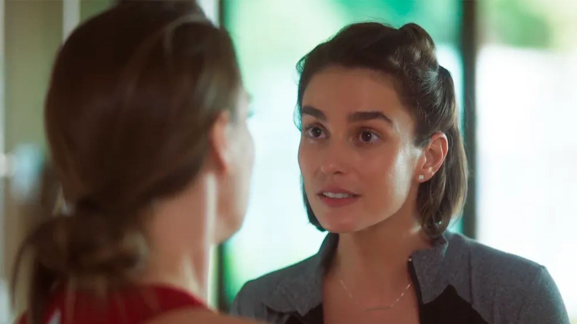 Vai na Fé: DR! Clara e Helena discutem por Kate: “Não acredito!”