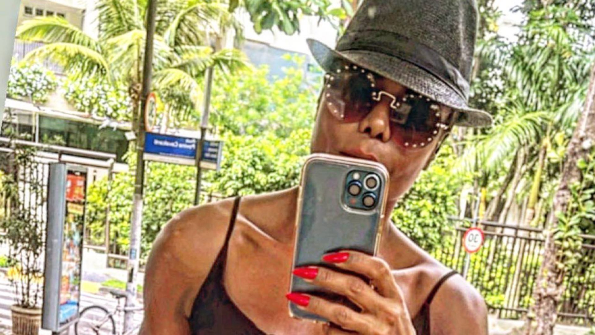 Adriana Bombom gera polêmica com clique com a barriga de fora: “Era tão linda”