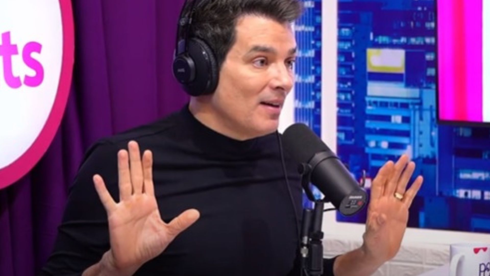 Discreto, Celso Portiolli revela intimidade com duas famosas da Globo: “Nenhuma a mais”