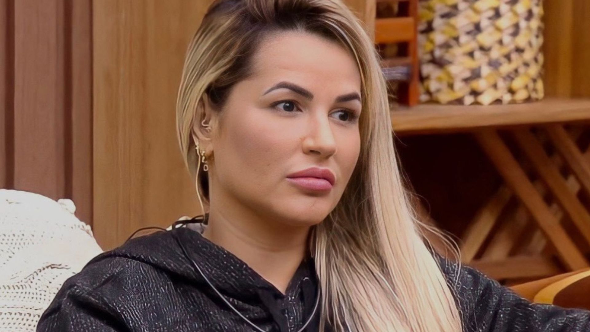 Inacreditável! Deolane Bezerra processa Google e motivo diverte web: “Tô rindo muito”