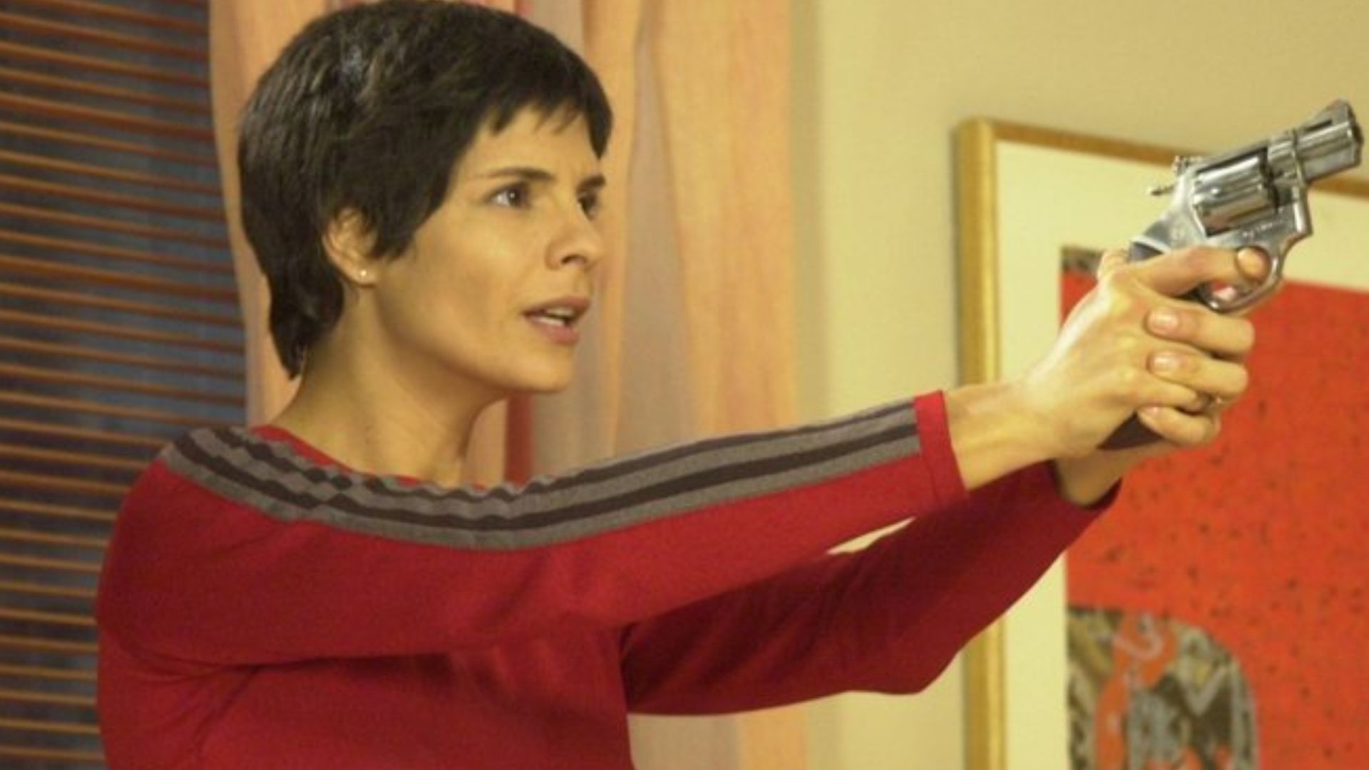 Helena Ranaldi comove ao relembrar violência nos bastidores de ‘Mulheres Apaixonadas’: “Desespero”