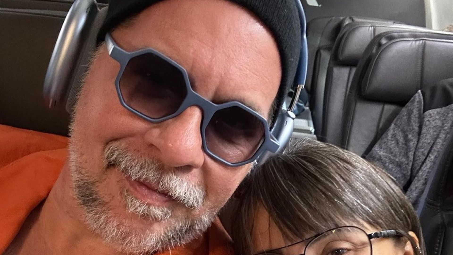 Leandro Hassum publica foto rara com a esposa e confessa: “Parece minha filha”