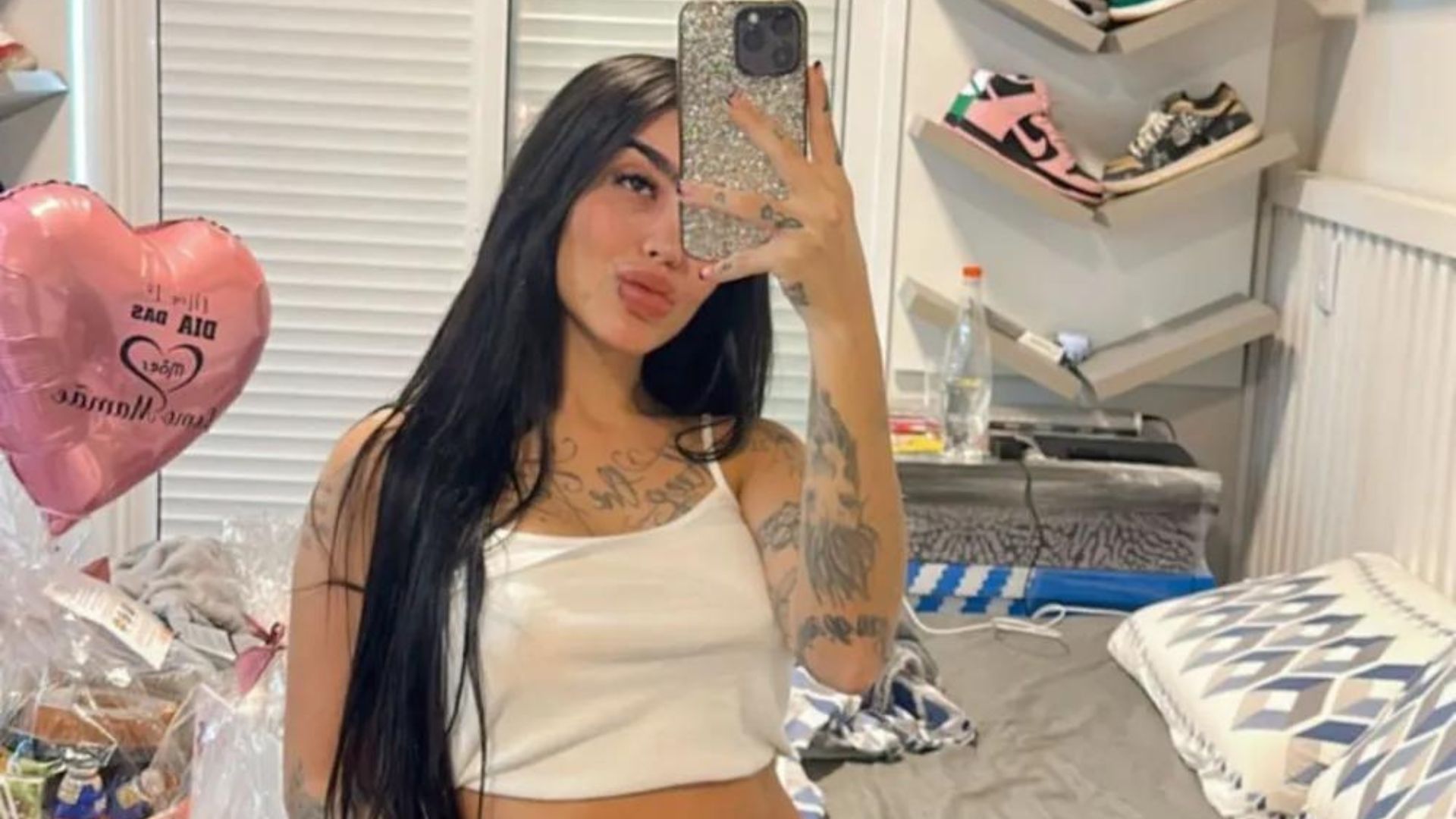 MC Mirella mostra a barriguinha de grávida pela primeira vez: “Tem um tchutchuquinho”
