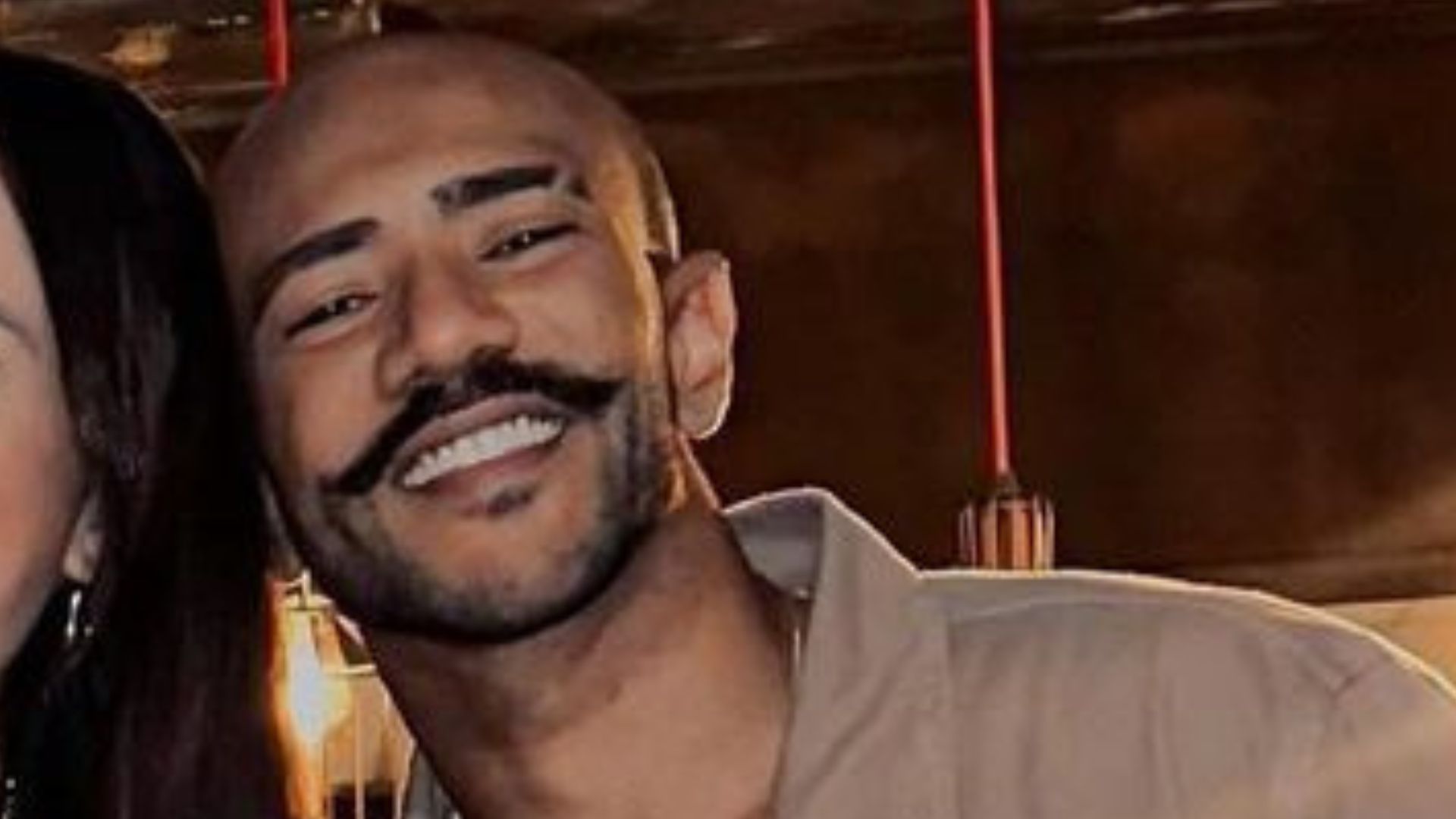 Ricardo Alface se encontra com ex-BBBs e debocha: “Vim buscar minha carteirinha”