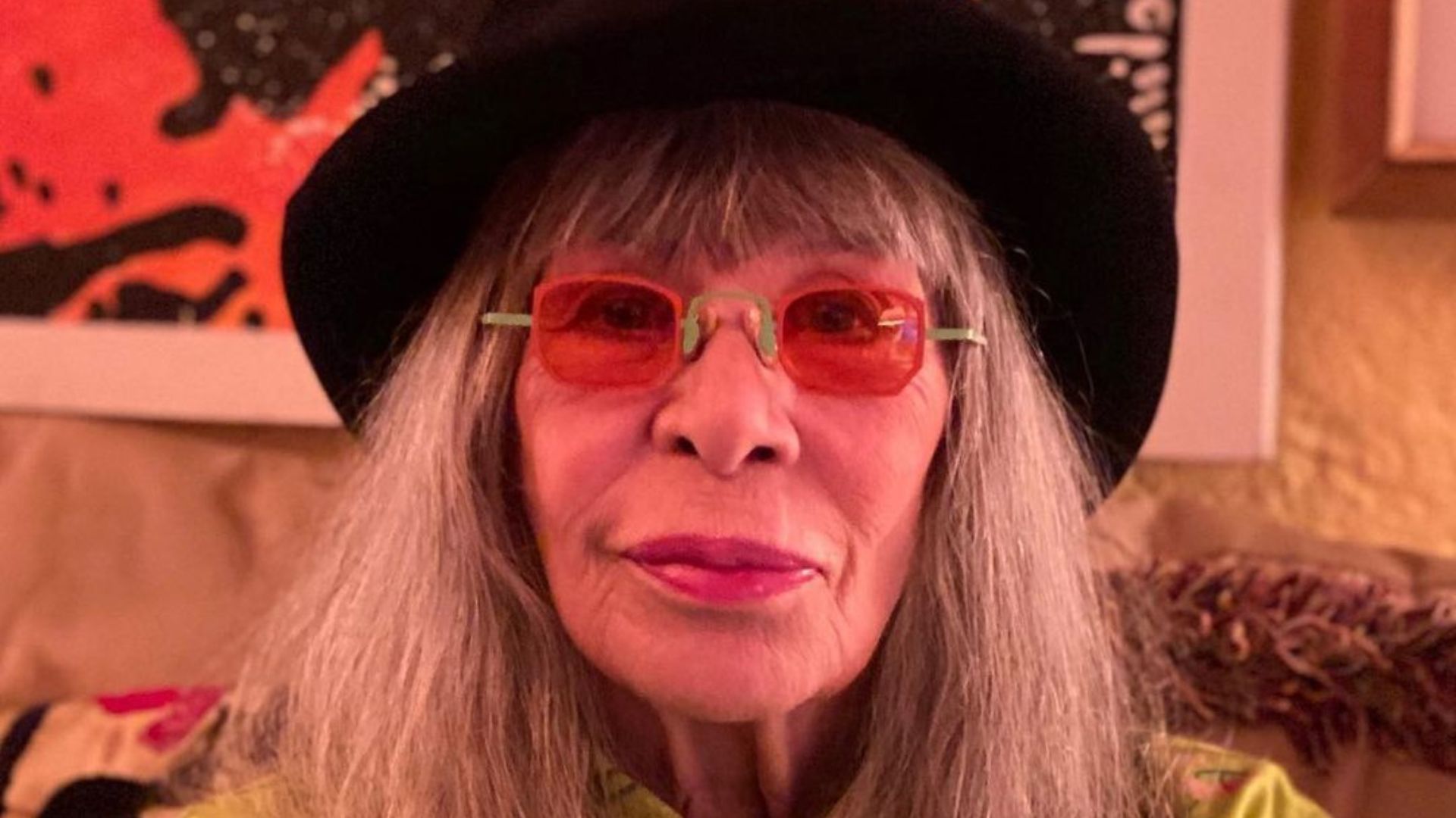 Em livro, Rita Lee expôs aborto, abuso aos 6 anos, uso de drogas e sexo com o marido