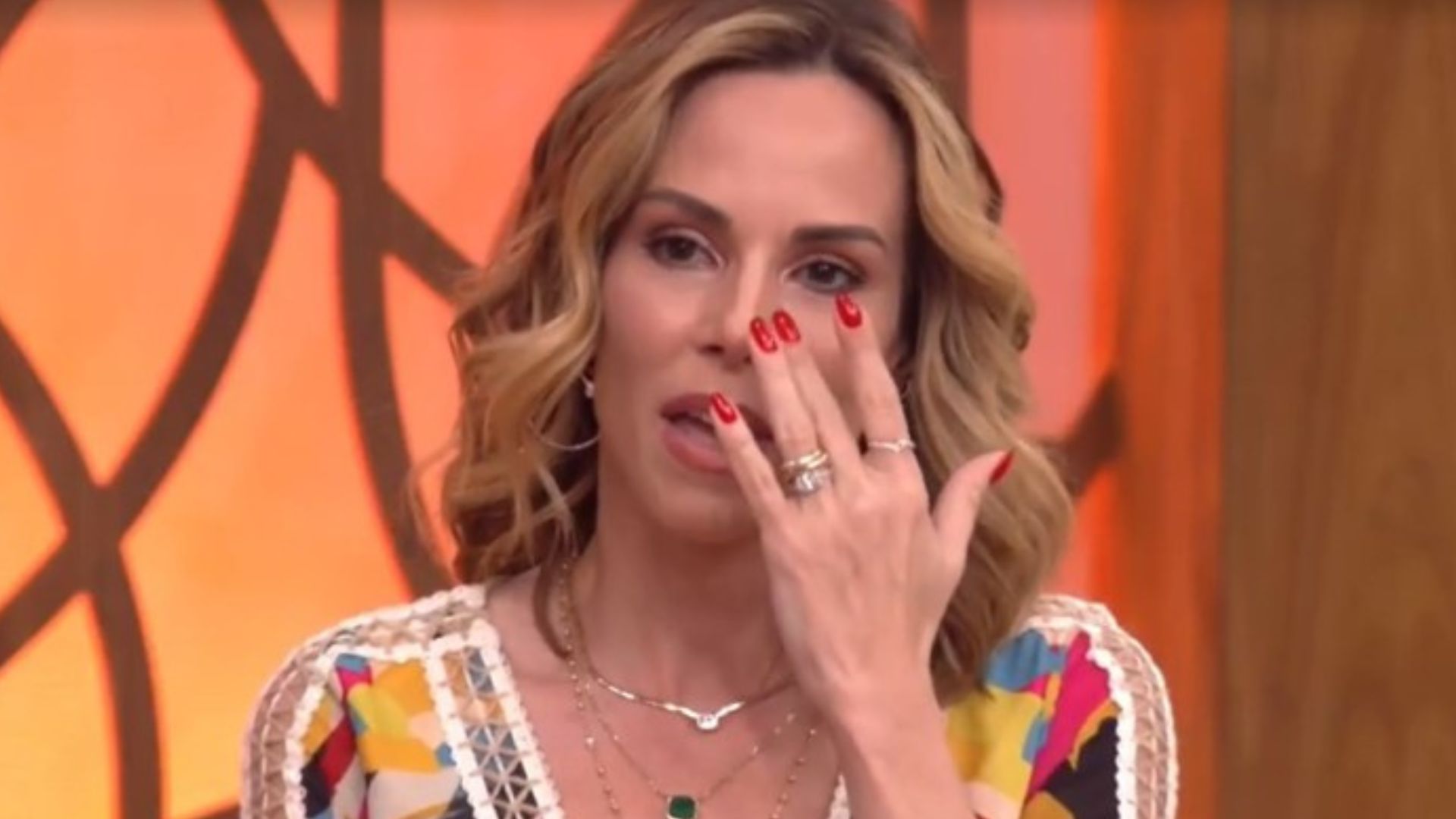 Não vai rolar! SBT desiste de contratar esposa de Boninho e motivo surpreende