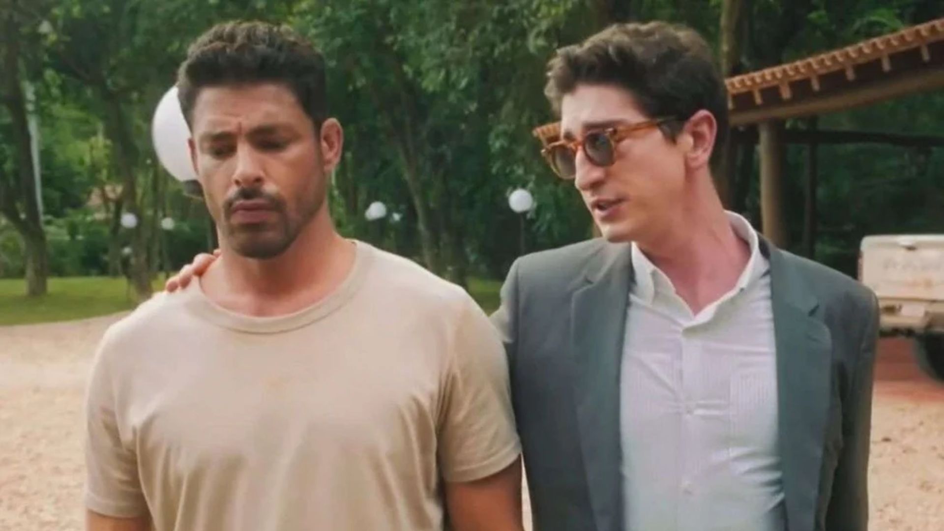 Terra e Paixão: Após briga, Daniel faz ritual assustador com Caio: “Pacto de sangue”