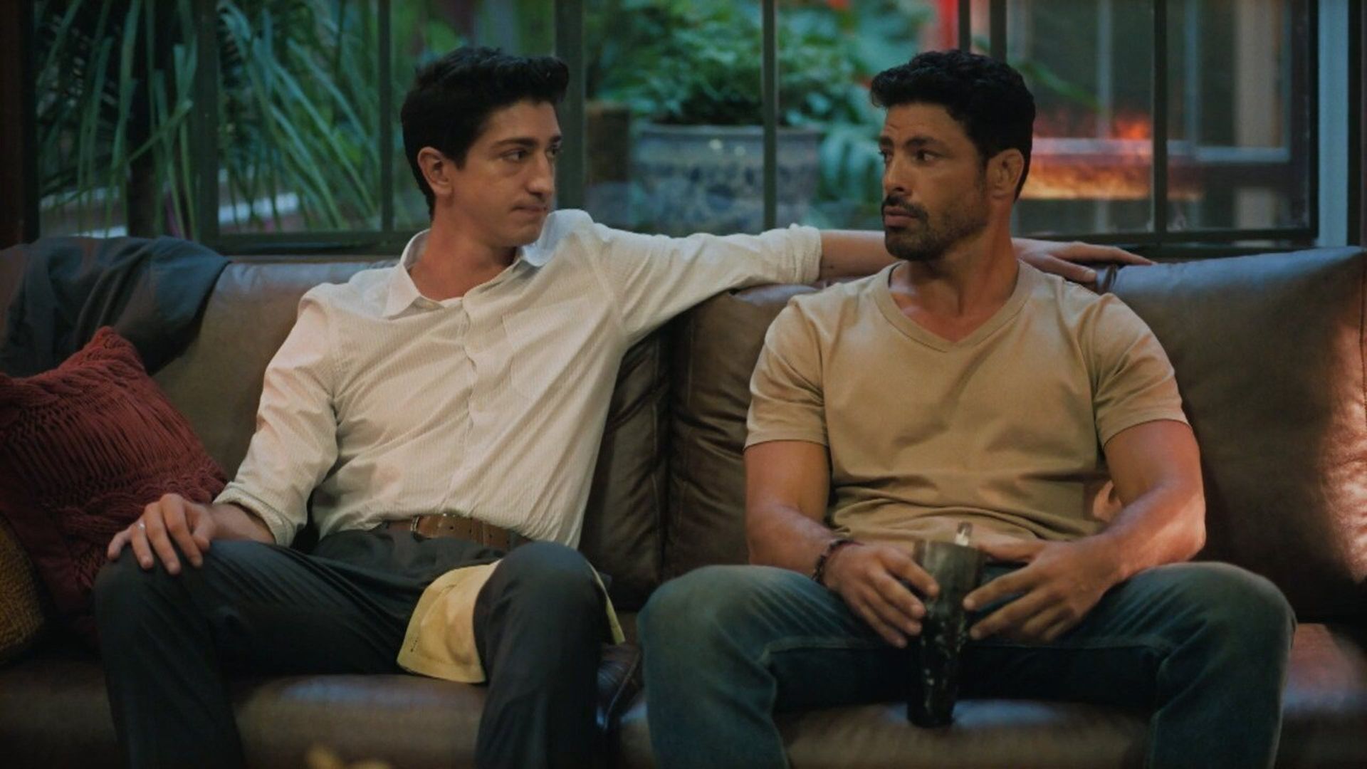 Terra e Paixão: Caio e Daniel confessam paixão por Aline: “Boa sorte!”