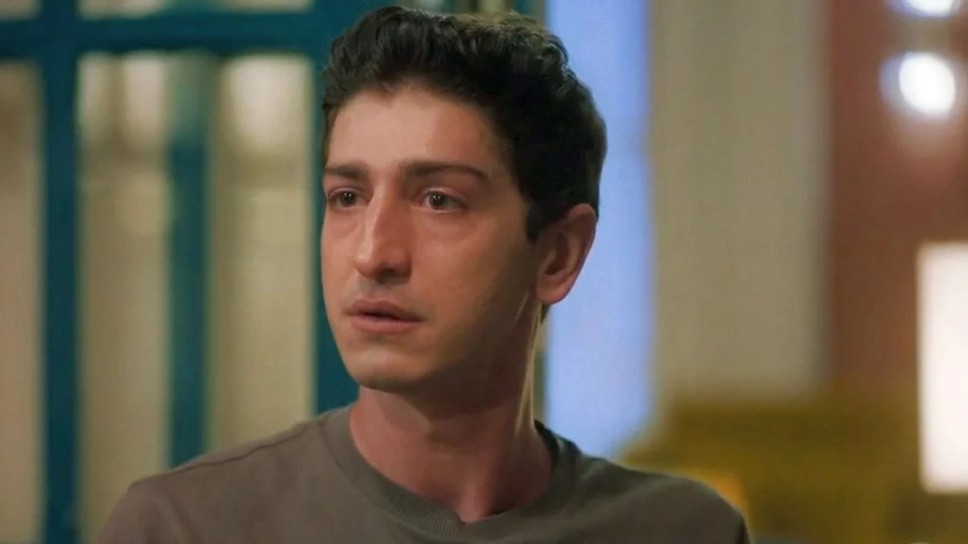 Terra e Paixão: Daniel estranha gravidez de Graça e é alertado por personagem inesperado