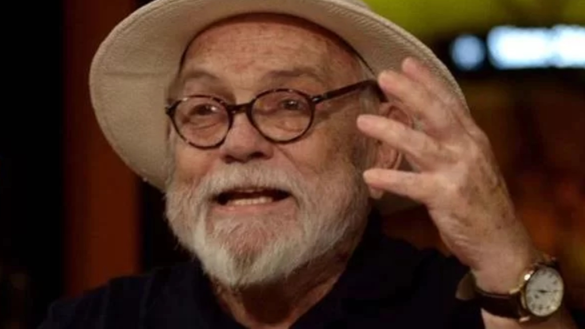 Famosos lamentam morte de Antônio Pedro em homenagens emocionantes: “Muito triste”