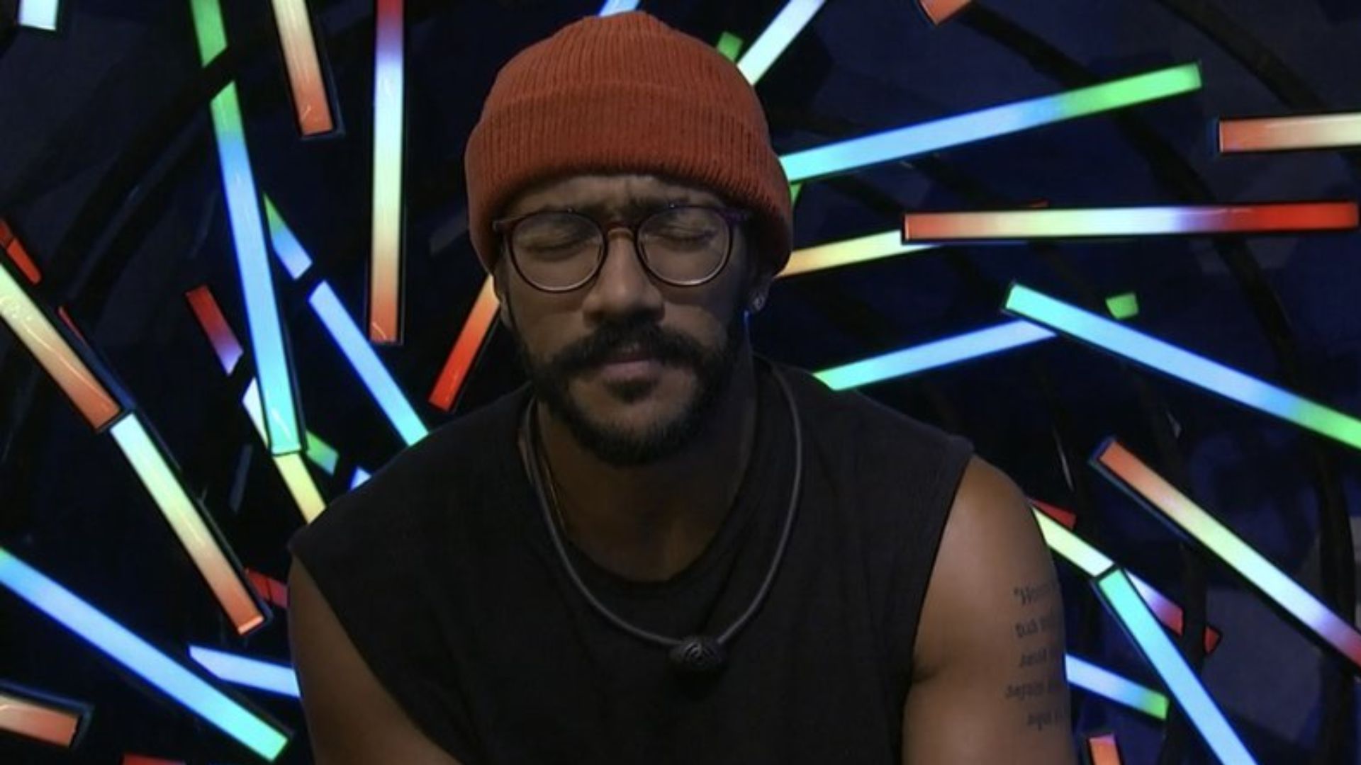 BBB23: Após briga, Ricardo desabafa e pede desculpas para público: “Não me sinto feliz”