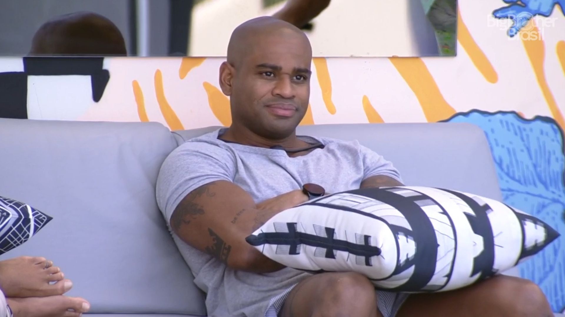 BBB23: Cezar Black detona falta de higiene na Xepa: “Não lava um copo”