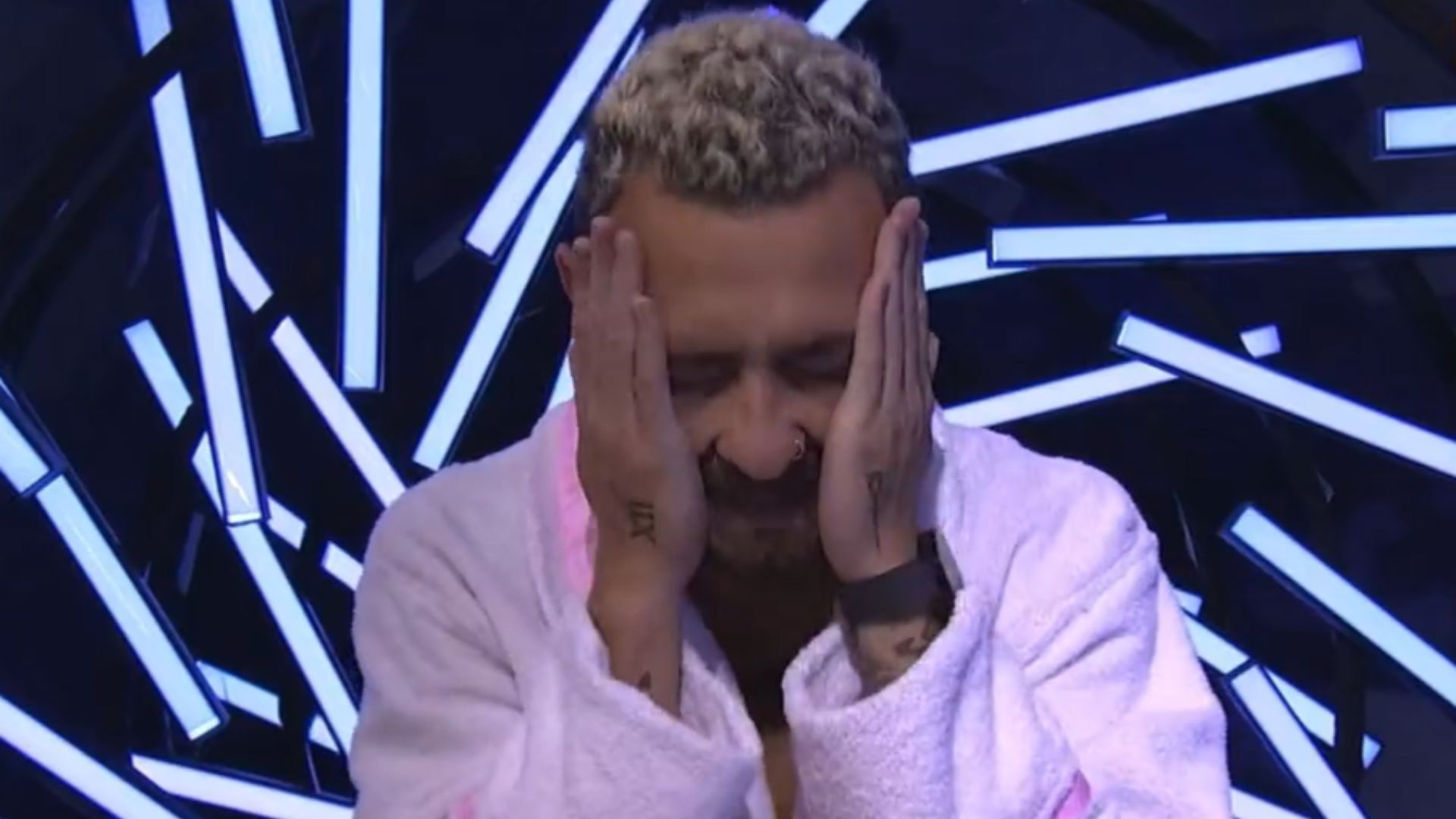 BBB23: Confuso ao ver valor, Fred questiona produção: “Quarto Branco tirou?”
