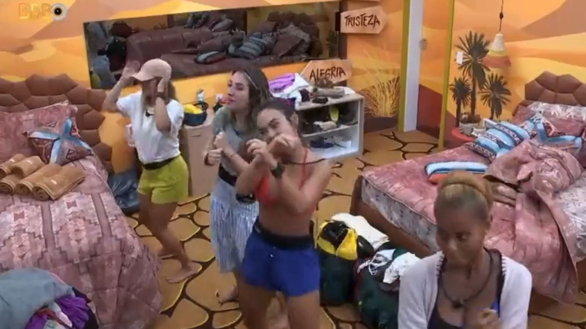 BBB23: Sisters fazem dancinha em homenagem a Sapato após expulsão: “O passinho dele”