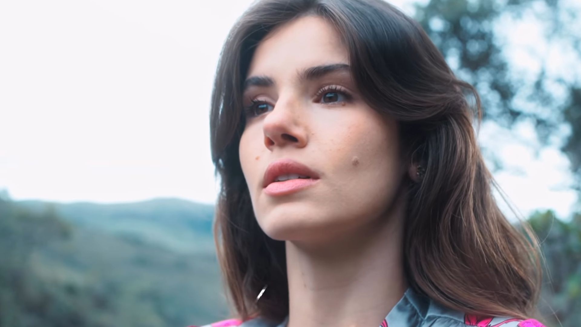 Camila Queiroz comemora ao ganhar papel de protagonista em novela: “Um sonho impossível”