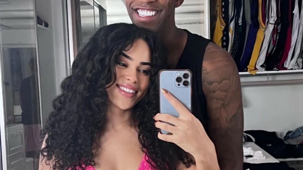 Ex-BBB Elana Valenaria assume namoro com zagueiro do Corinthians: “Nunca escondemos”