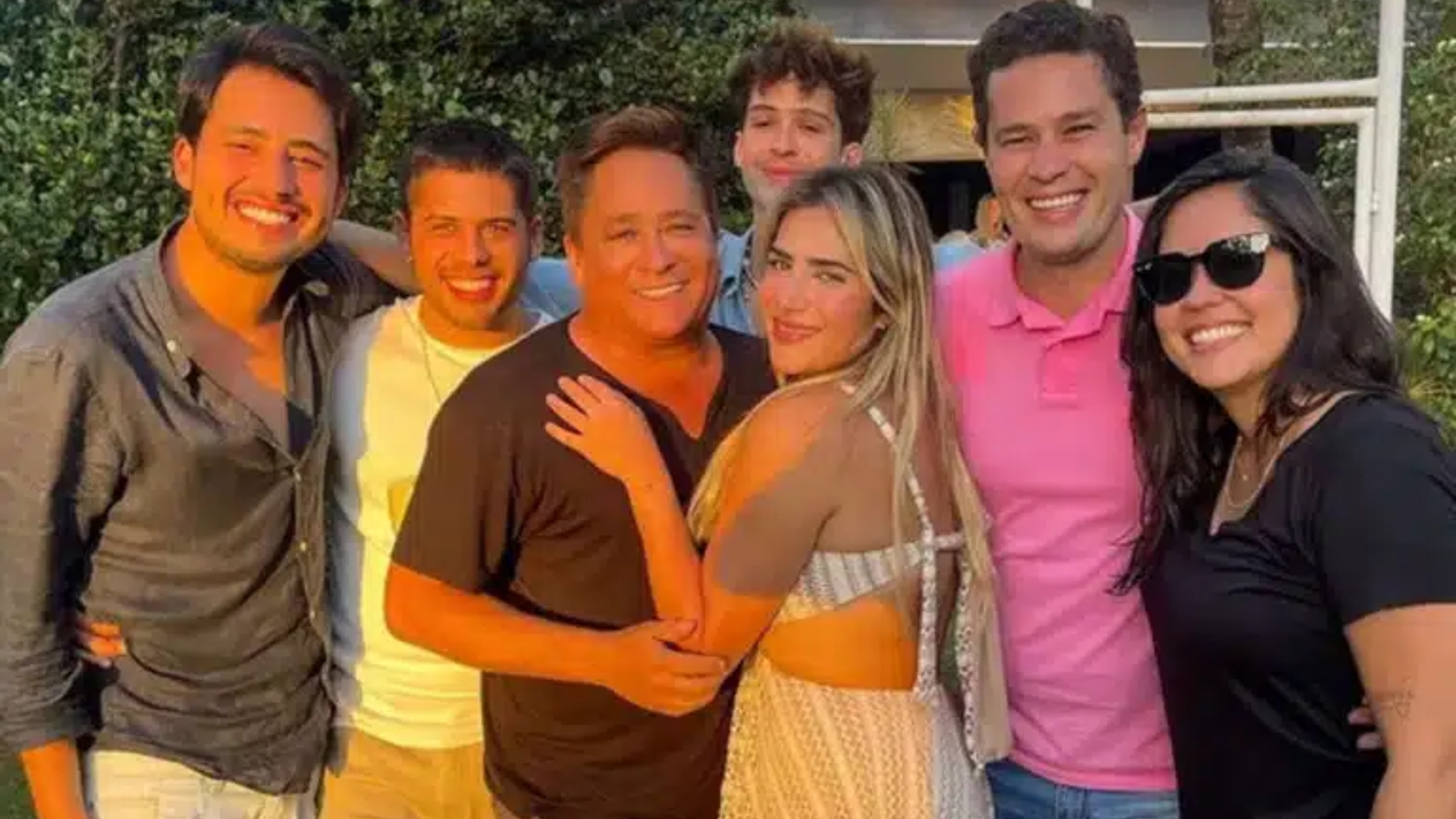 A grande família! Leonardo é pai de seis filhos de relacionamentos diferentes; conheça