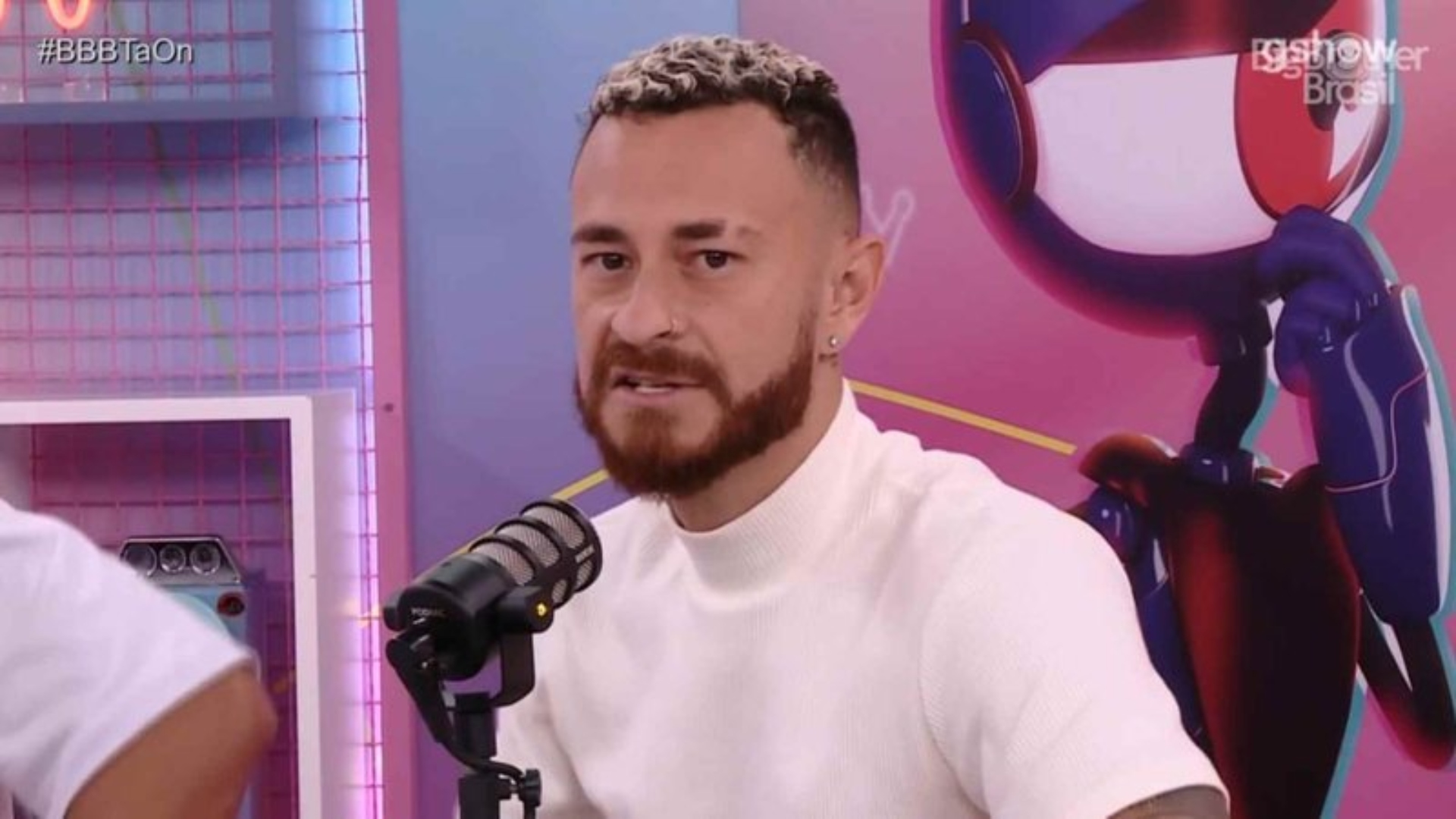 Com pé atrás, Fred descobre mentira de brother no BBB23 e confessa decepção: “Mentiroso”