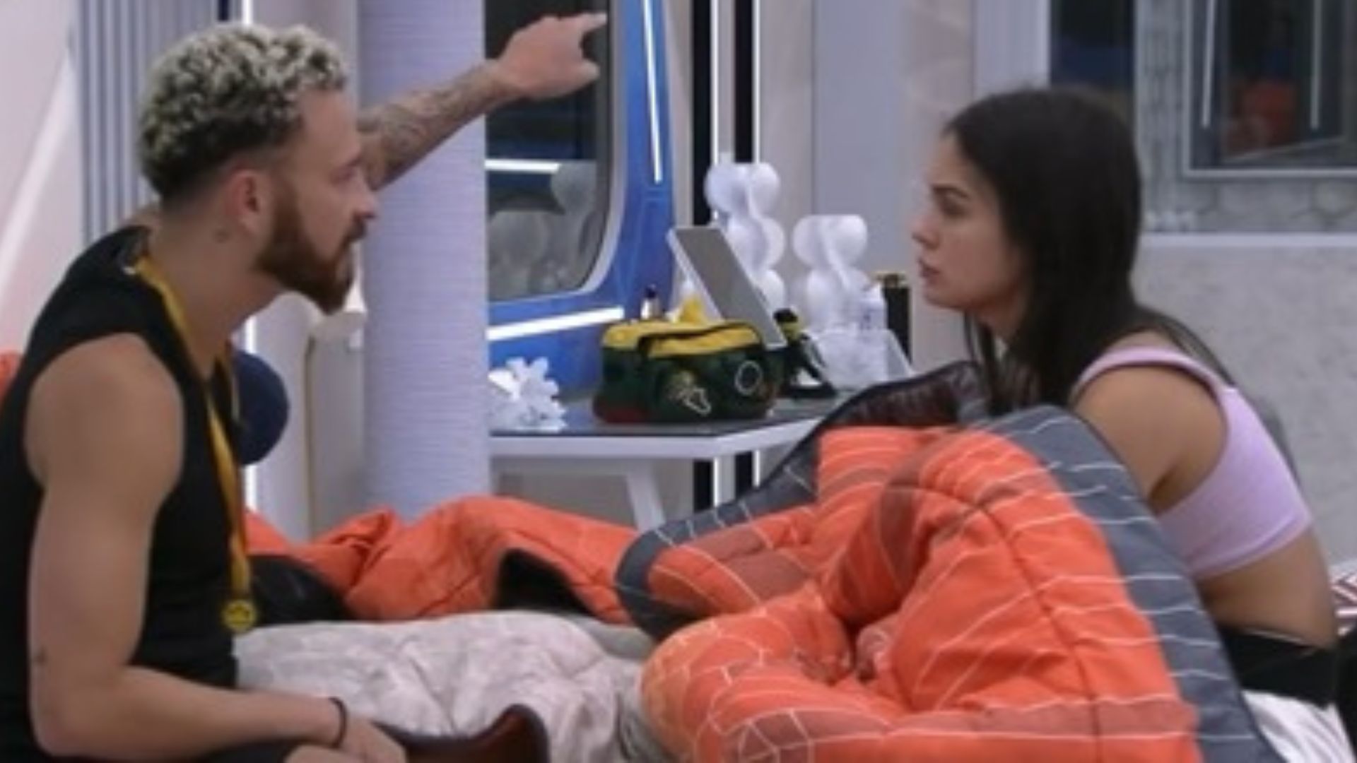 BBB23: Indignado, Fred faz a caveira de Domitila para Larissa: “Assustador”