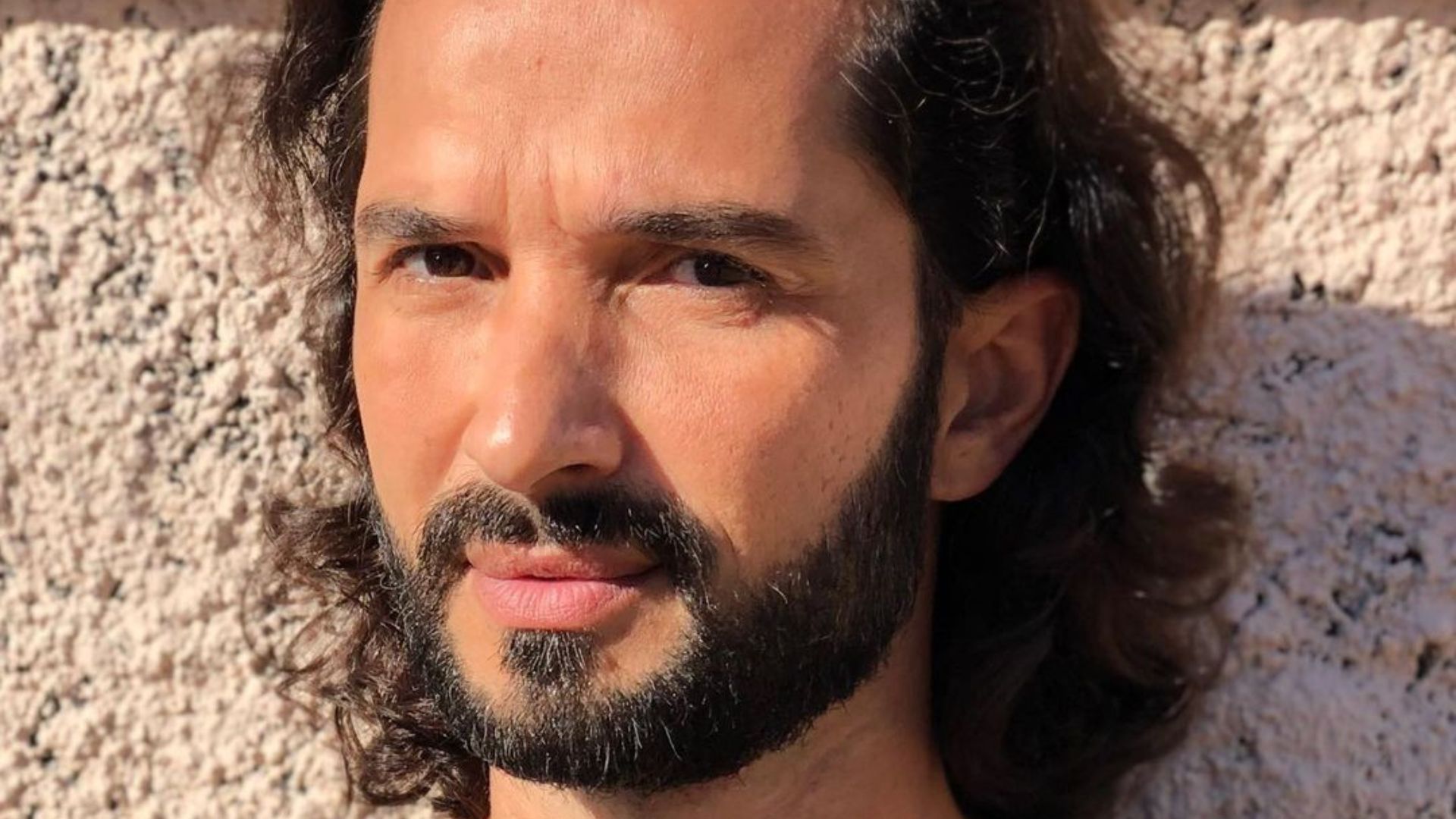 Mãe de ator da Record desaparecido revela drama após mistério: “É só oração”