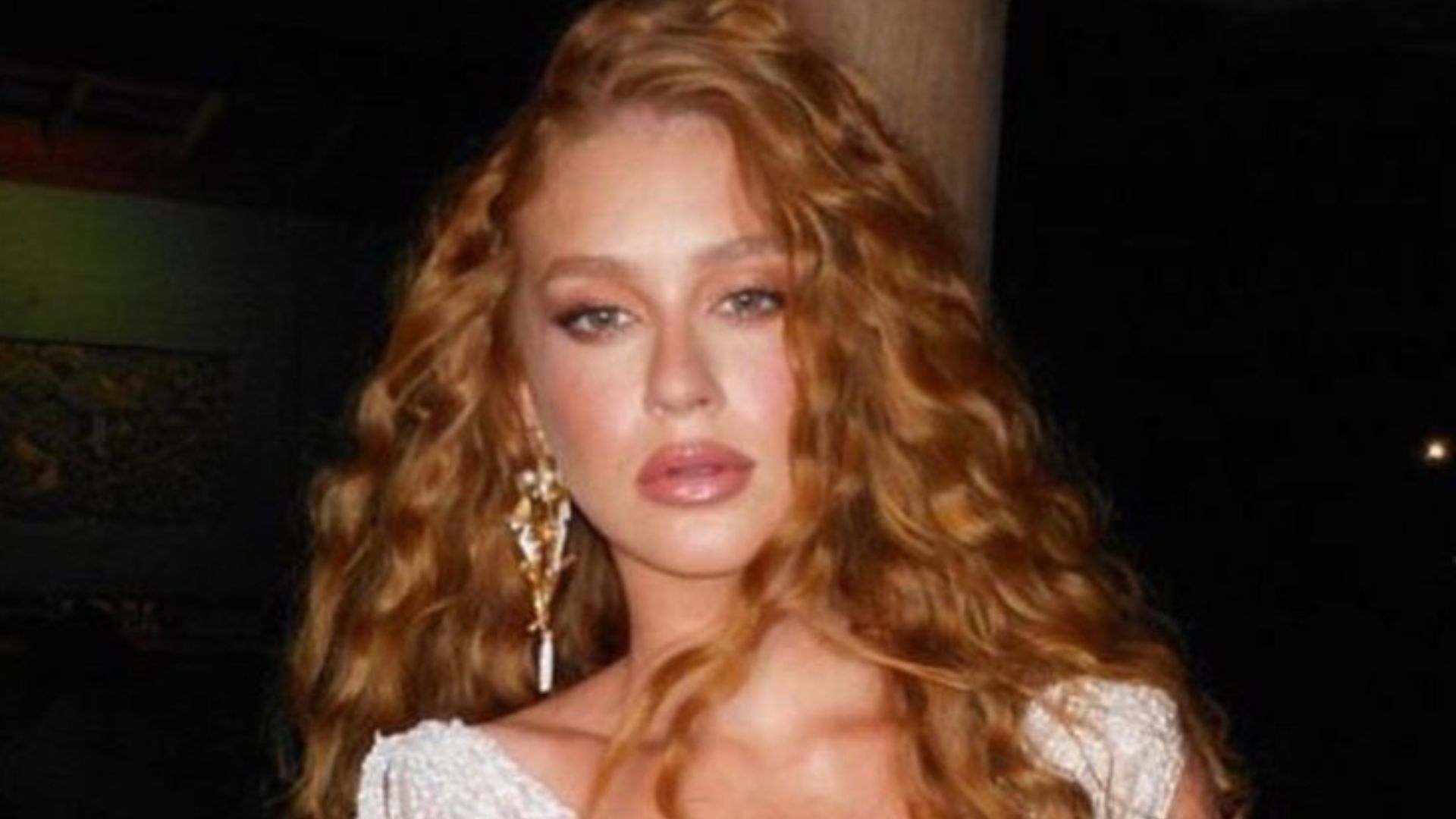 Chiquérrima! Marina Ruy Barbosa impressiona fãs com vestido luxuoso: “Como pode?”
