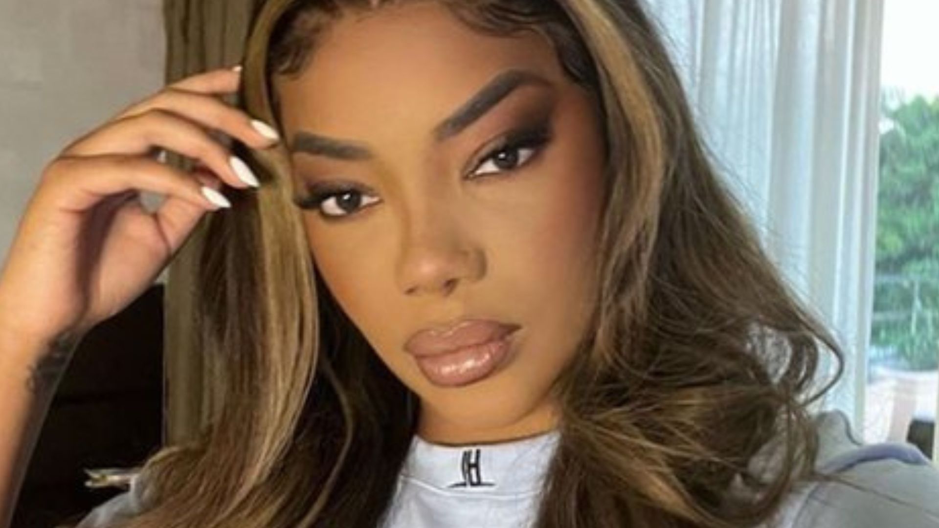Ludmilla gera polêmica ao dar unfollow em famosa e web reage: “Ingratidão”