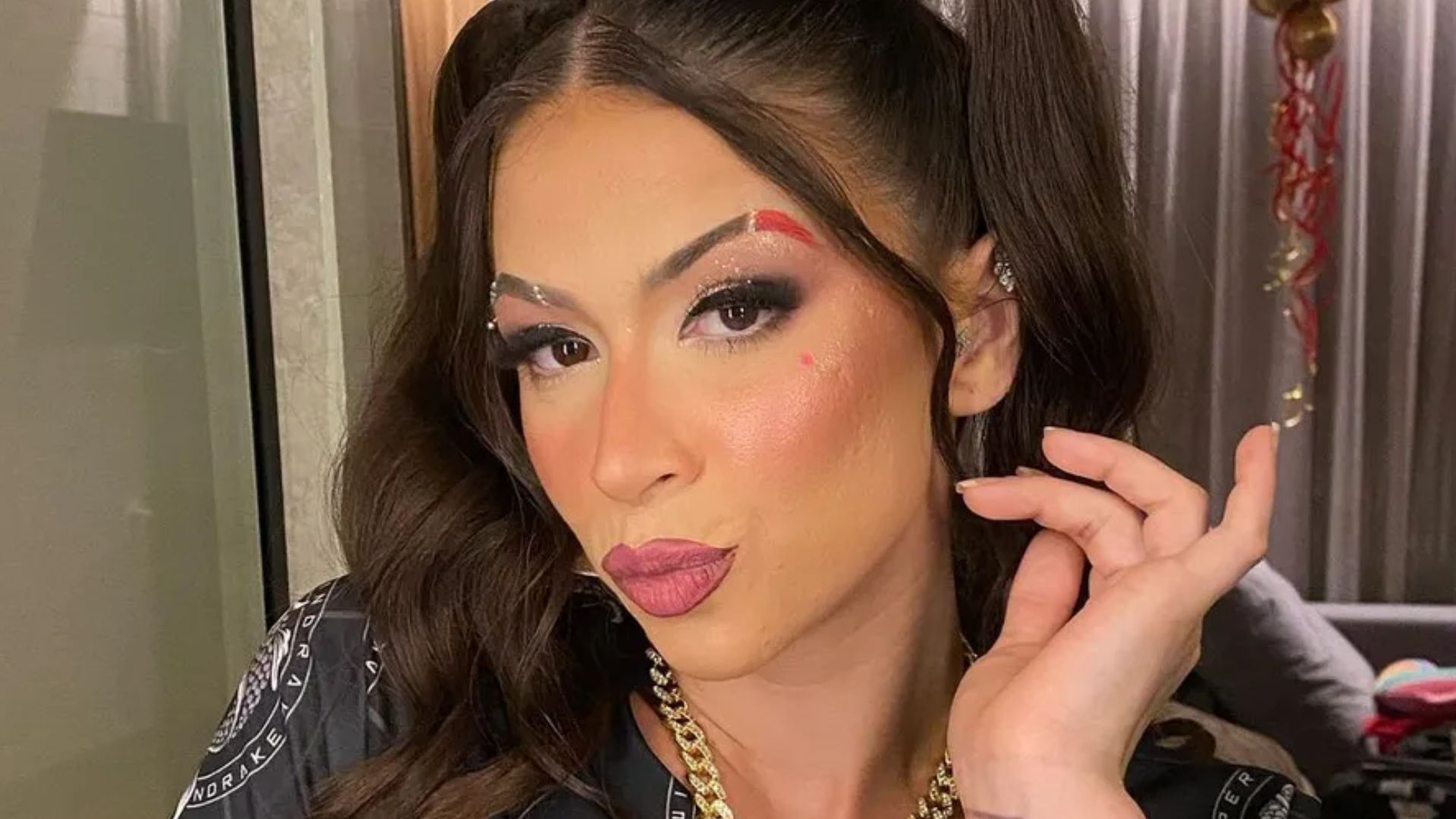 MC Pipokinha tem show cancelado em festival após humilhar professores: “Não fará parte”