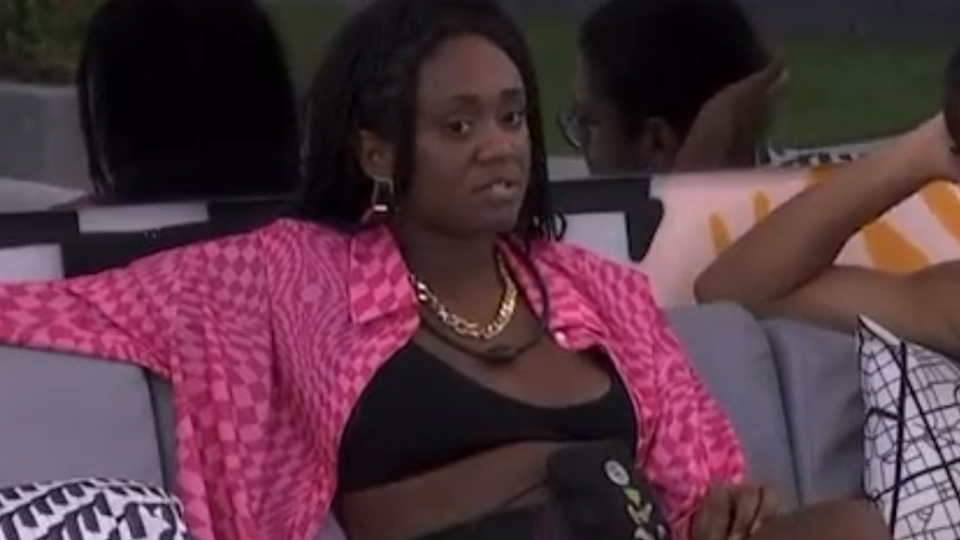 BBB23: Sarah percebe julgamento diferente com pessoas negras e desabafa: “Me assustou”