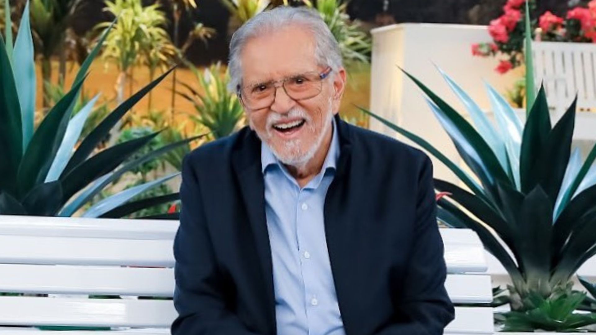 Como está a saúde de Carlos Alberto de Nóbrega? Apresentador sofre com série de internações