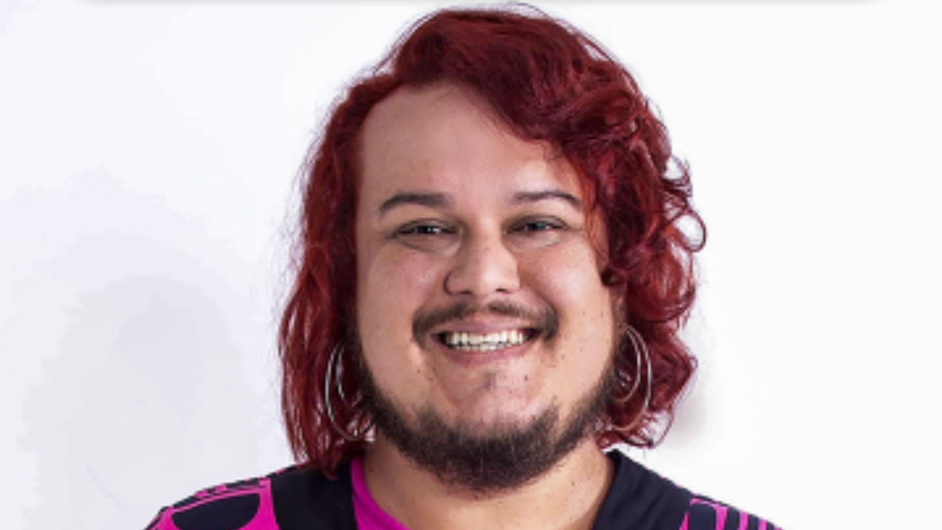 De fiscal de provas a drag queen: Conheça 15 curiosidades de Gahbi, Polvilho de Elas por Elas