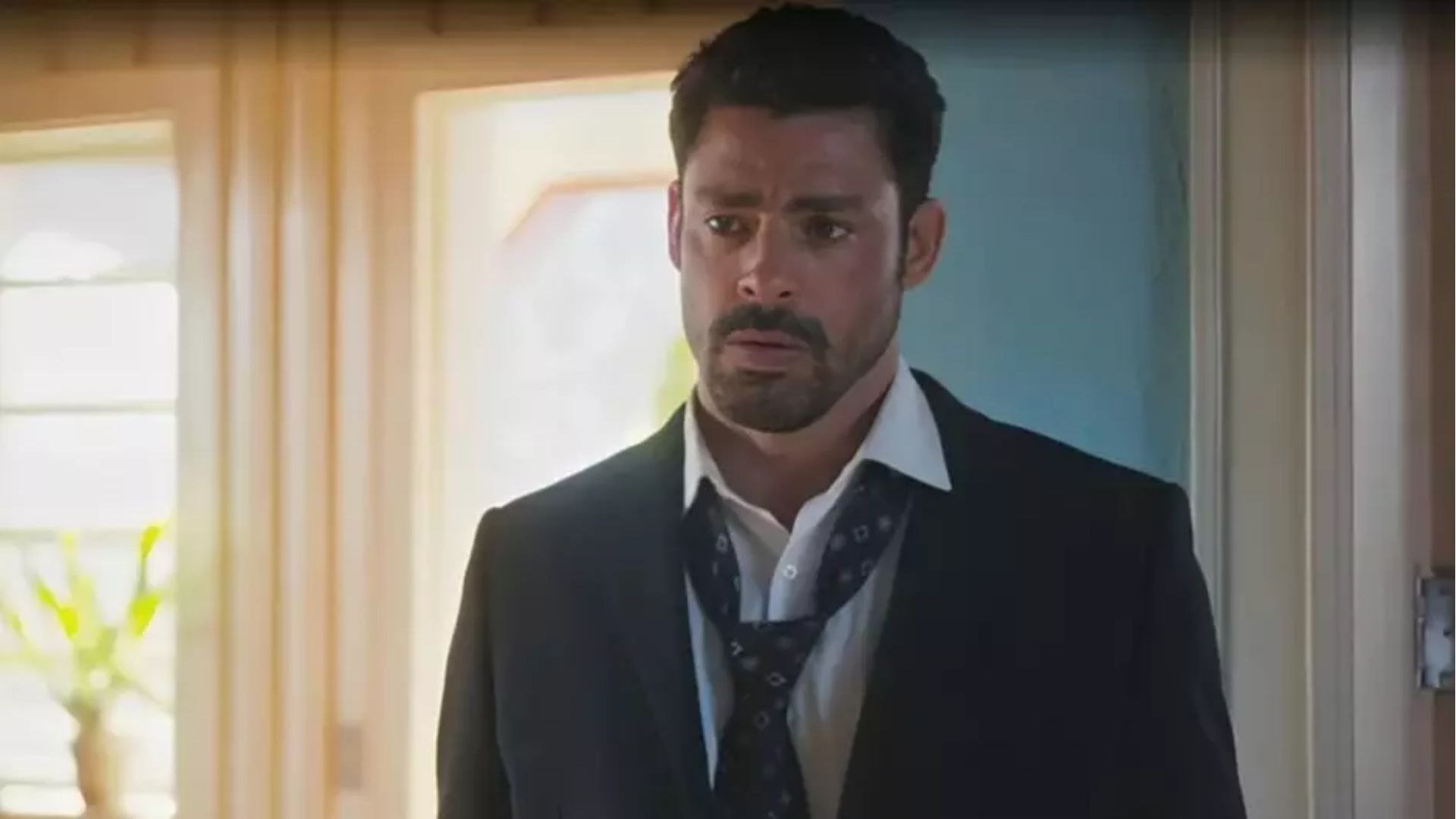 Terra e Paixão: Após armação, Caio assume culpa e tira Aline da cadeia