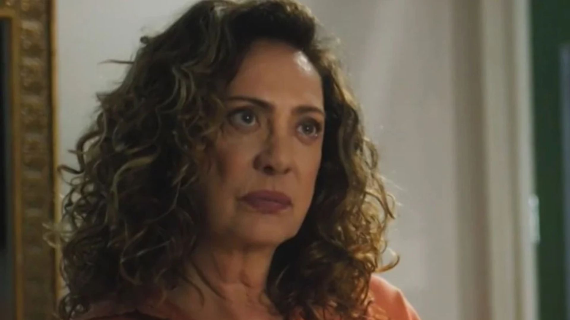 Terra e Paixão: Passado sombrio! Agatha expõe motivos de vingança: “Antônio roubou tudo!”