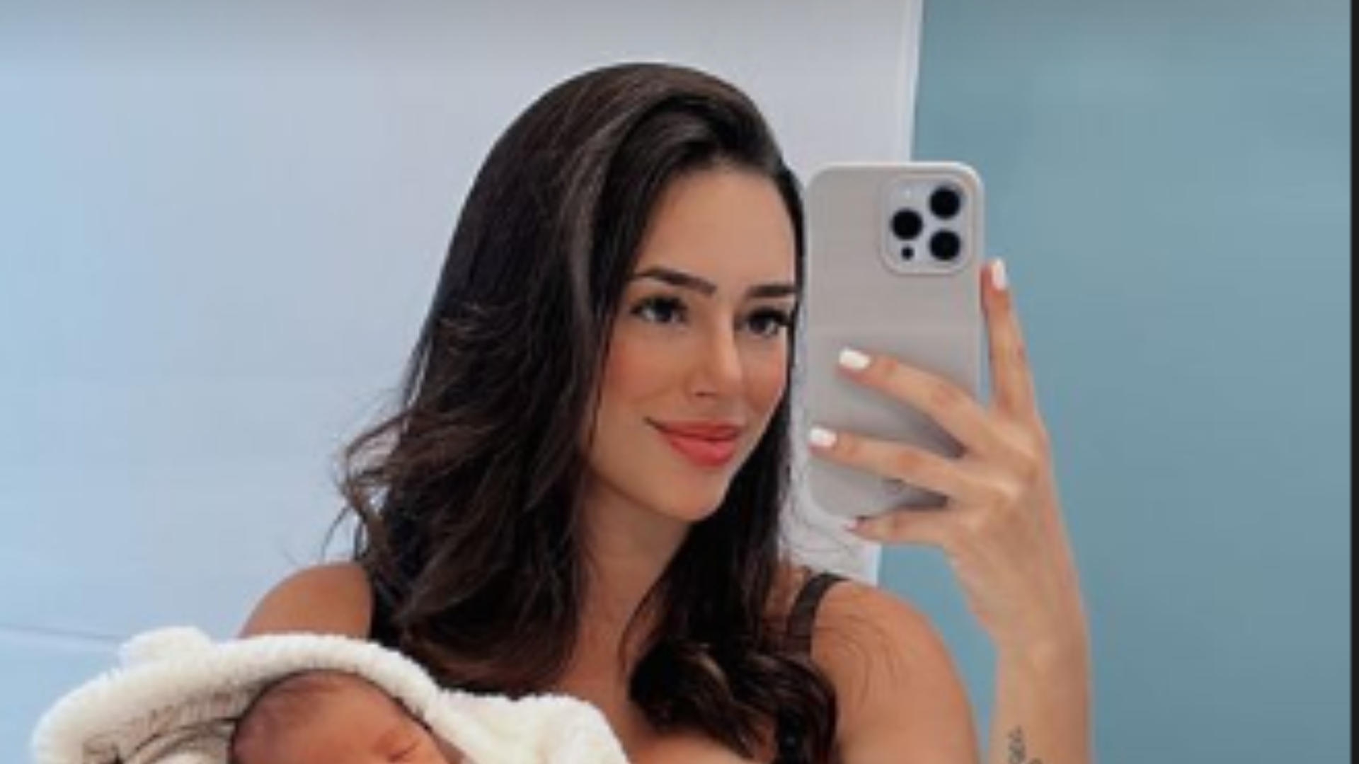 Bruna Biancardi posa com Mavie em clique inédito e exibe rostinho da bebê: “Ursinha”