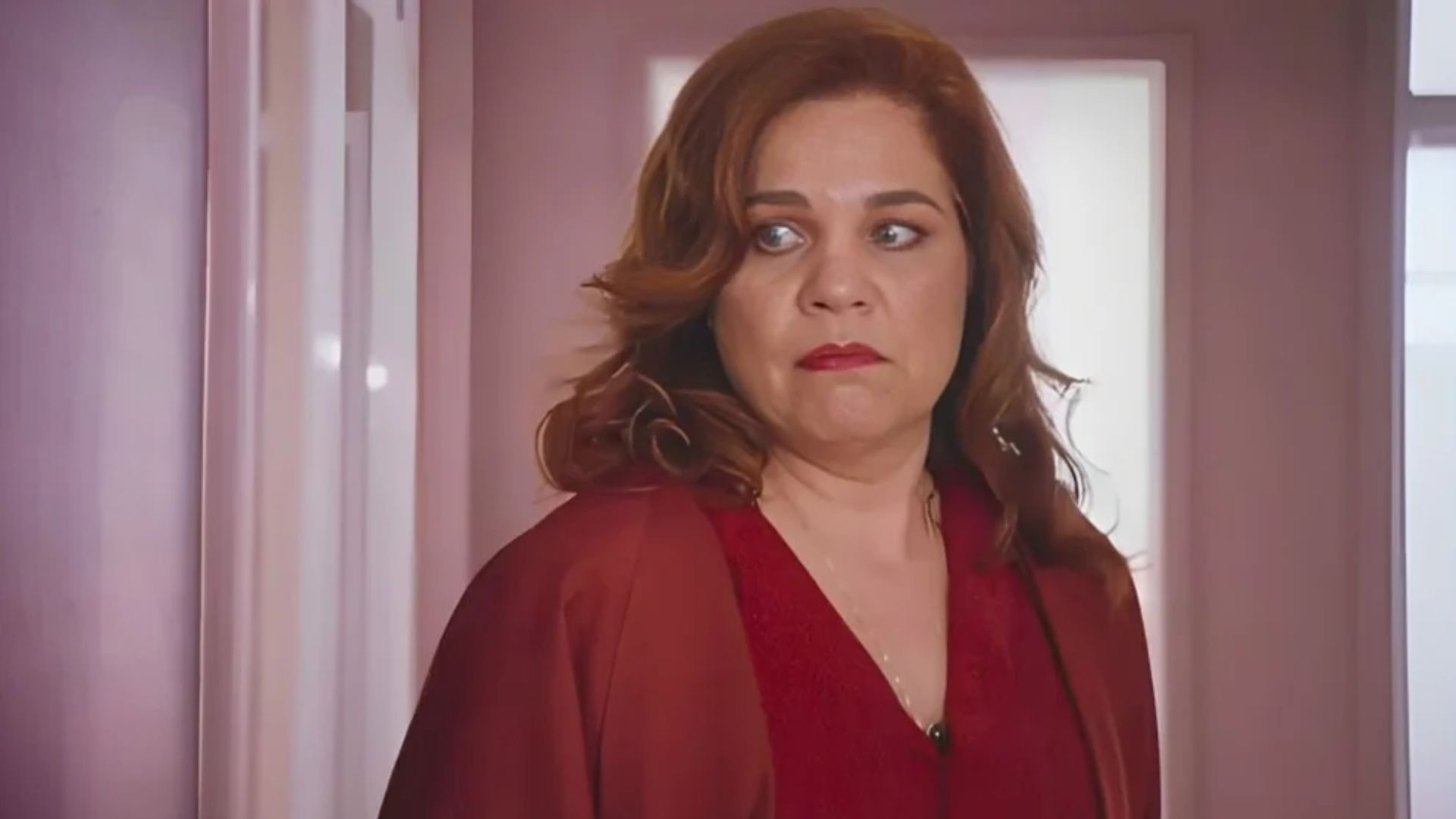 Elas por Elas: Helena arma espetáculo e dá show de falsidade: “Nova fase”