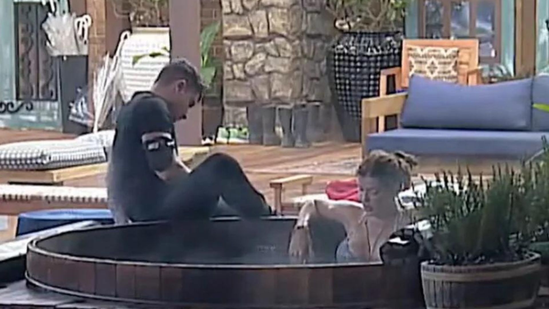 A Fazenda 15: Jaquelline tem reação inesperada após Lucas tentar reatar romance: “Mentira”