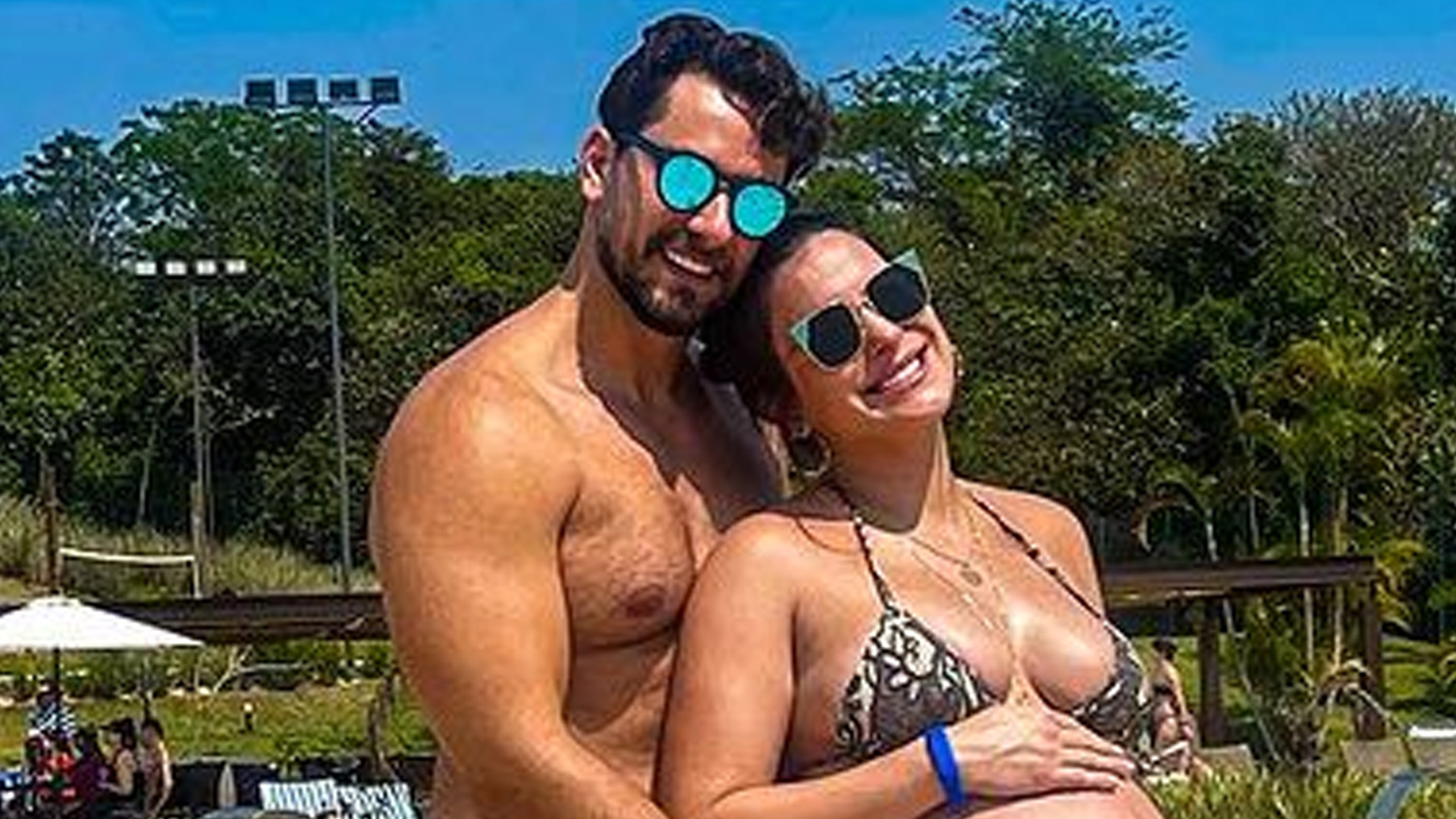 Vai nascer! Ex-BBB Kamilla Salgado exibe barrigão estourando e fã alerta: “Cuidado”