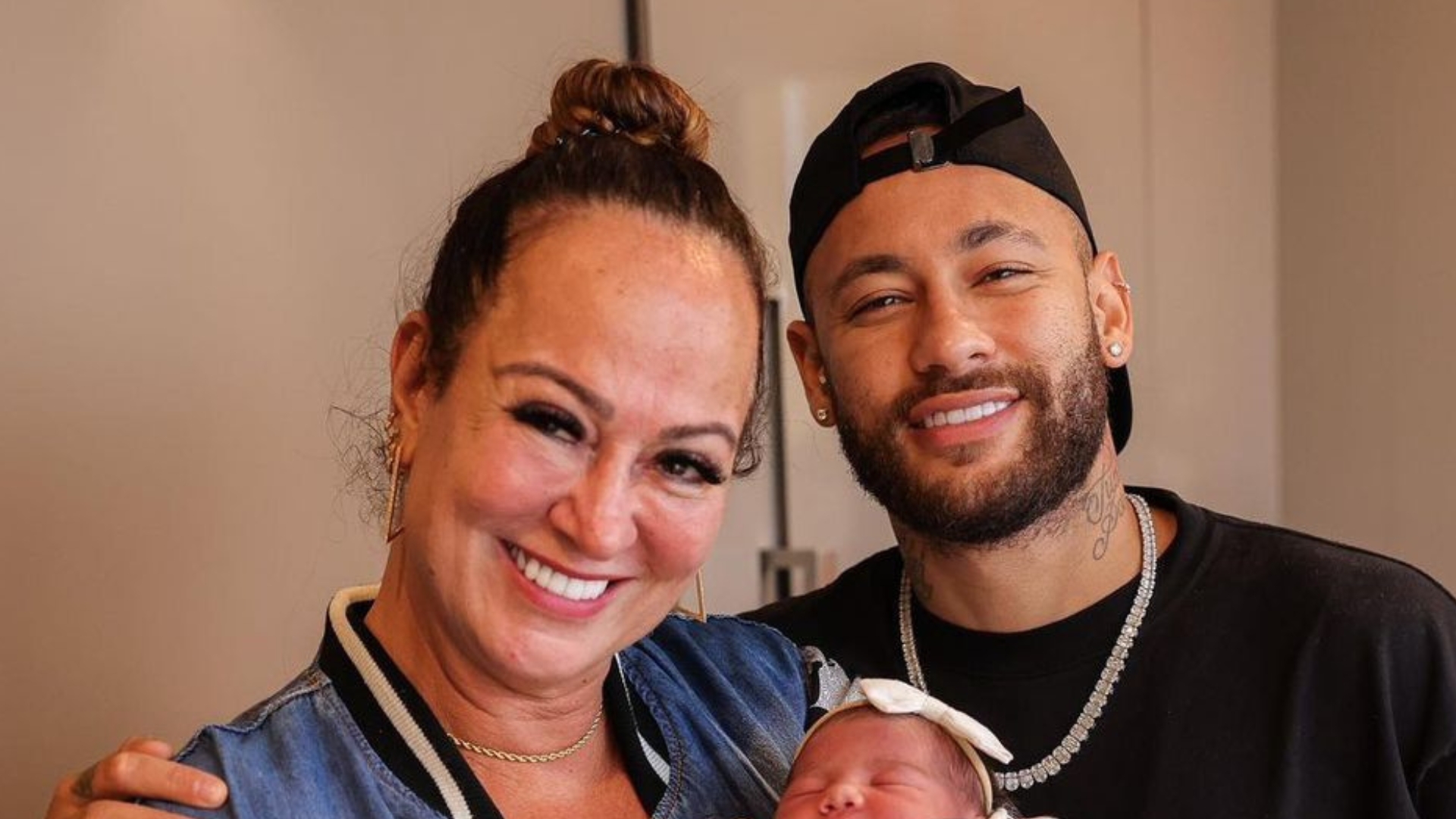 Mãe de Neymar mostra primeiro encontro com Mavie e seguidores apontam semelhança: “Parecida”