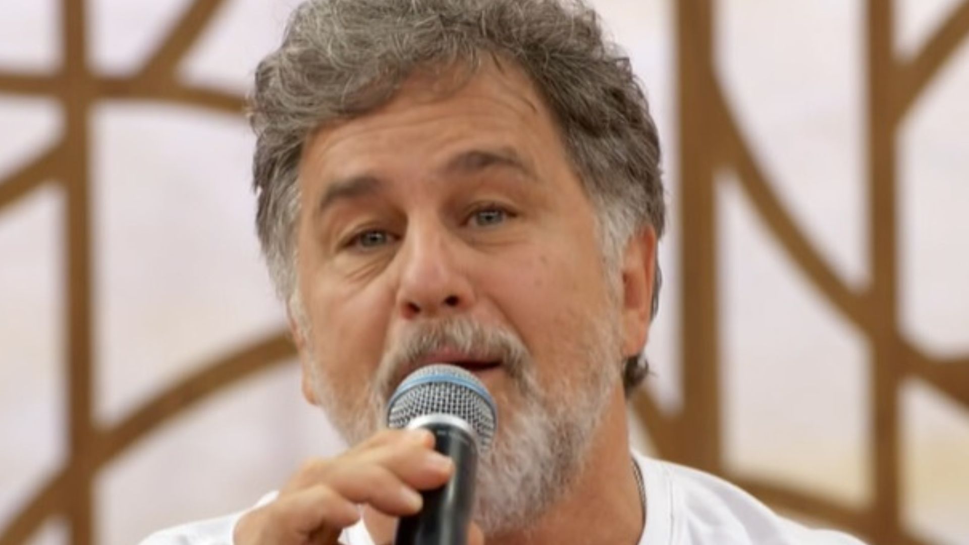 Marcos Frota é ovacionado após participação no ‘Encontro’: “Dica para Patrícia Poeta”