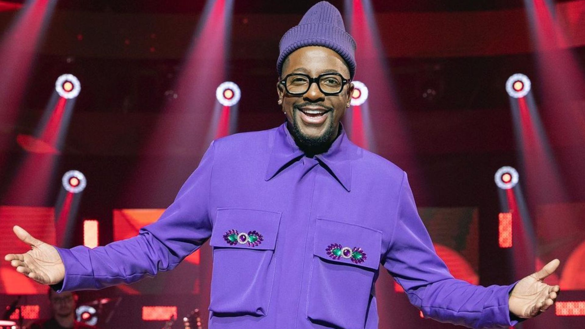 Mumuzinho cancela show após sentir fortes dores: “Incapacitado”