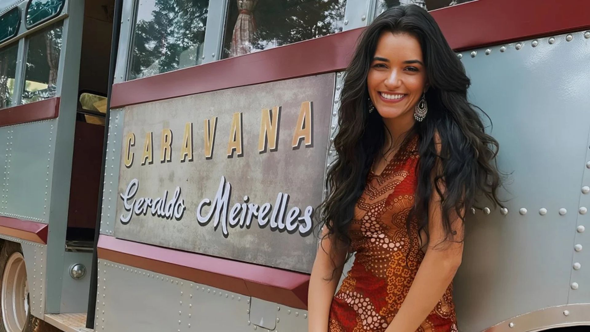 Talita Younan: Quem é a atriz que fará par romântico com Jefinho