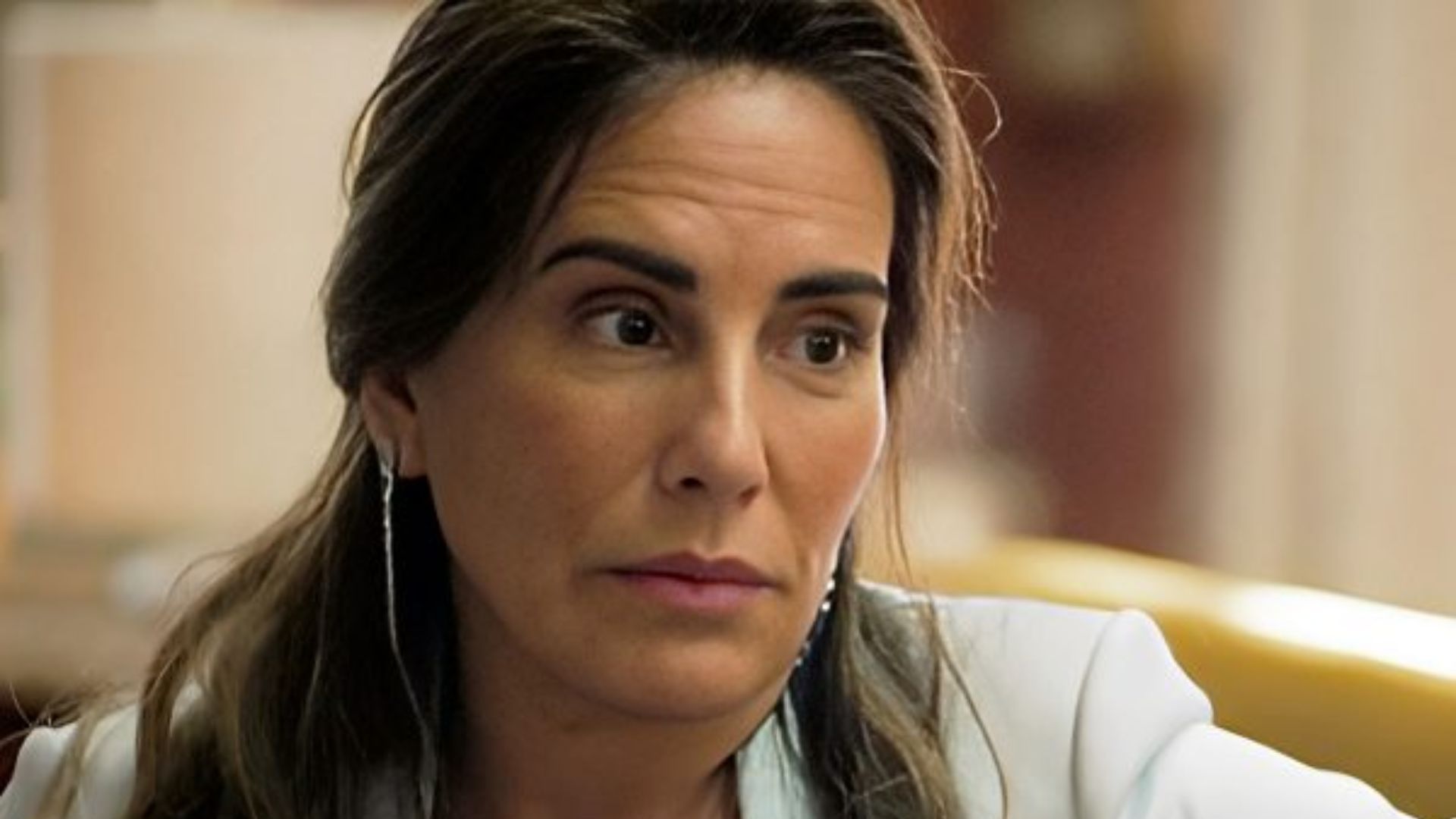 Terra e Paixão: Irene se livra de culpa e acusa Vinícius de golpe
