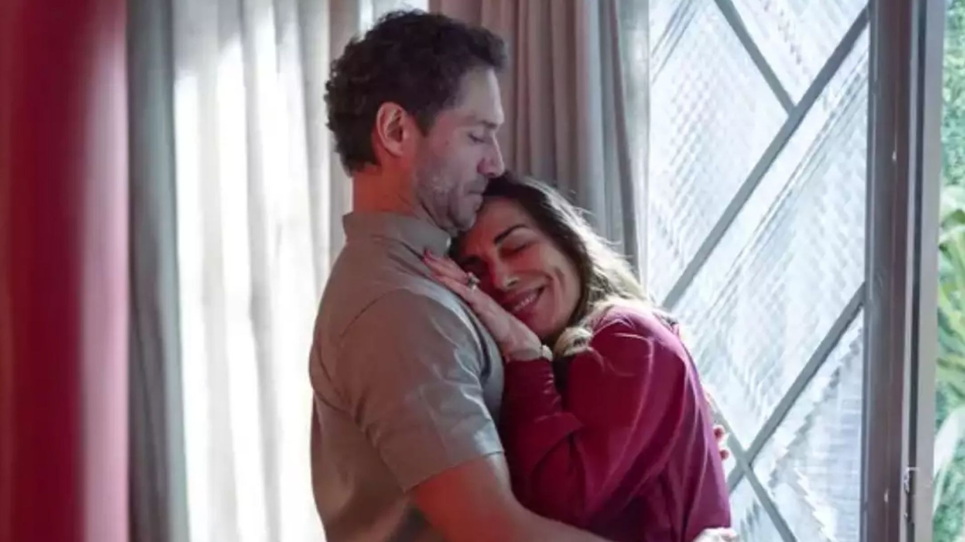 Terra e Paixão: Sem escrúpulos, Irene ‘testa’ o amor de Vinícius: “Seria capaz?”
