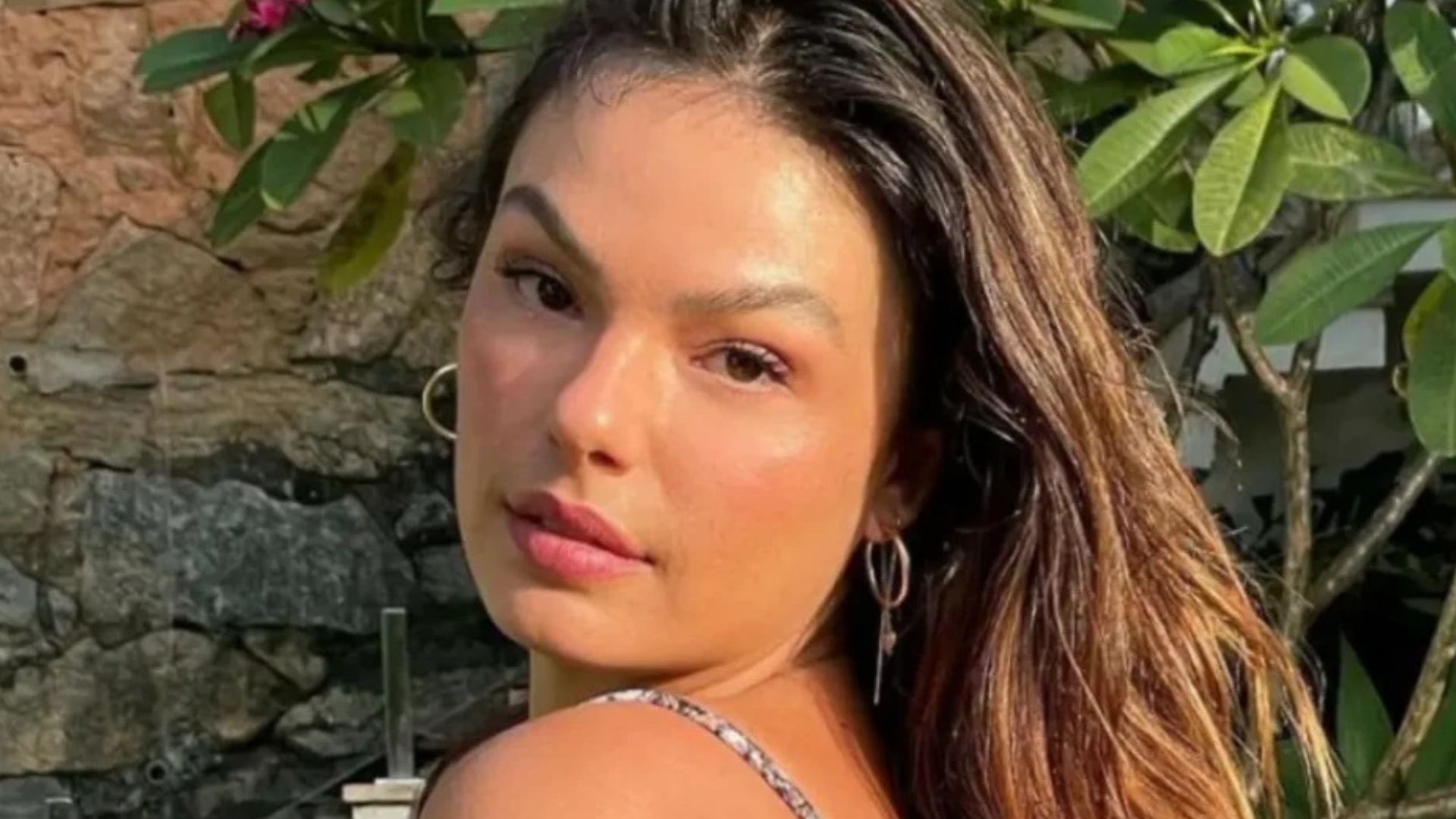 Gente? Isis Valverde se choca ao descobrir nudes vazados na web