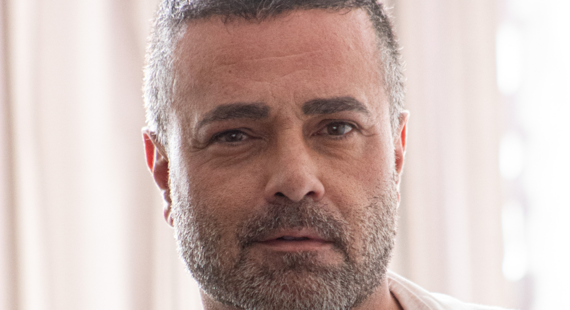 Ex-Fazenda Rodrigo Phavanello desiste de reality e vinga carreira na África