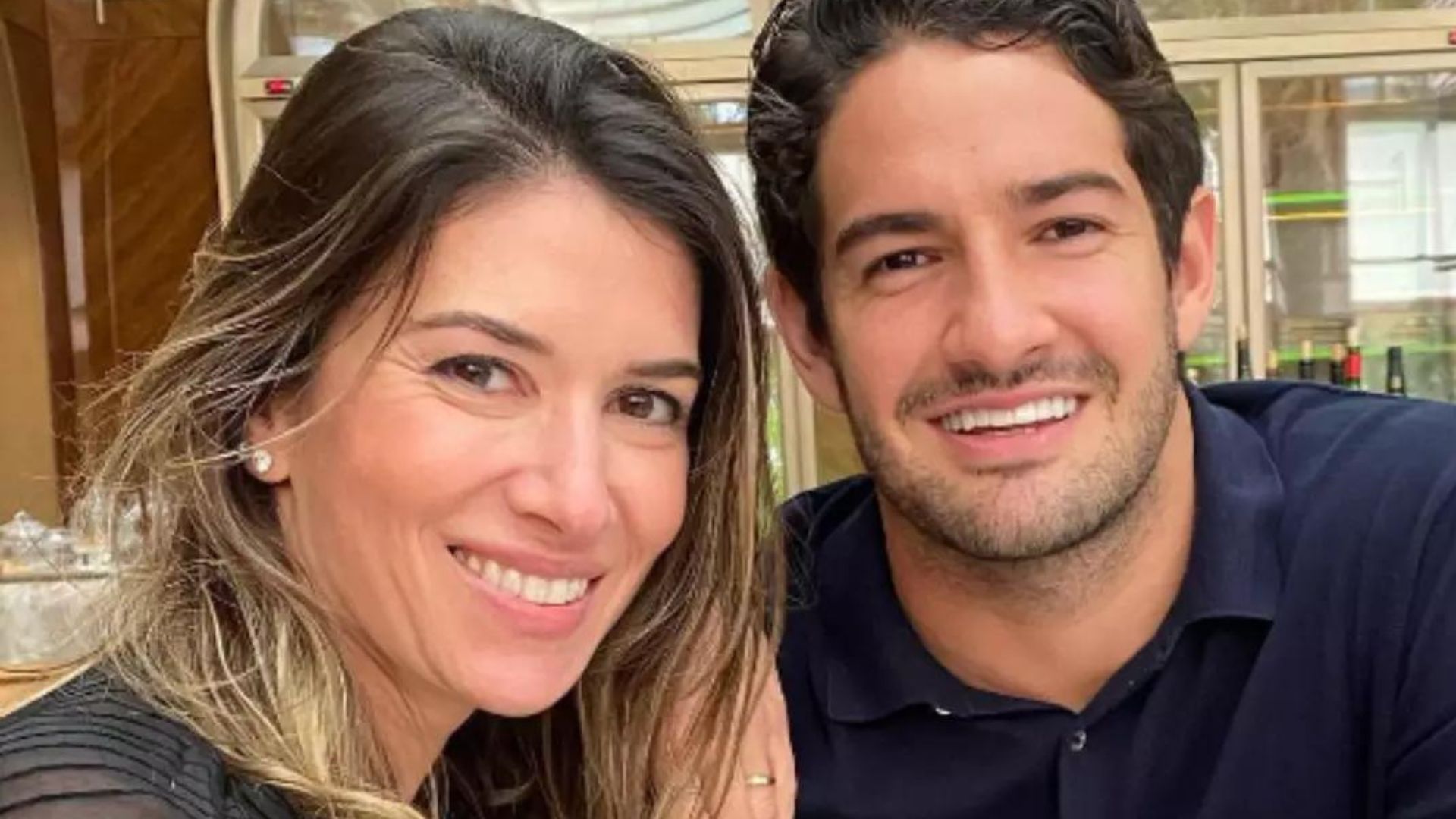 Casada desde 2019, Rebeca Abravanel está grávida do primeiro filho com Alexandre Pato