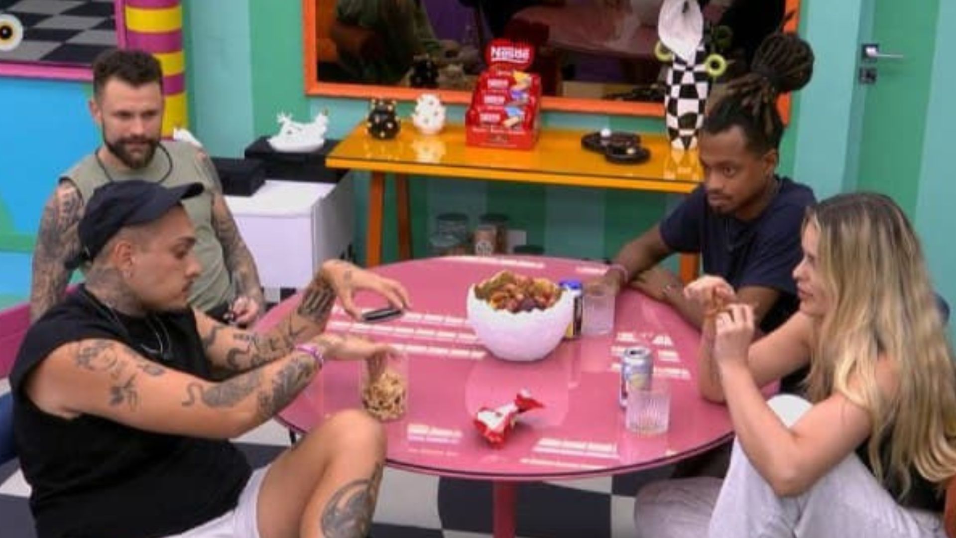 BBB 24: De novo? Luigi é criticado por repetir fala ofensiva: “M*caca”
