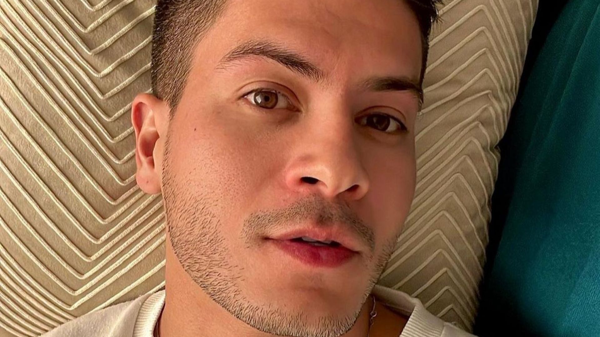 Arthur Aguiar revela motivo de ter ganhado peso: “Frustrações”